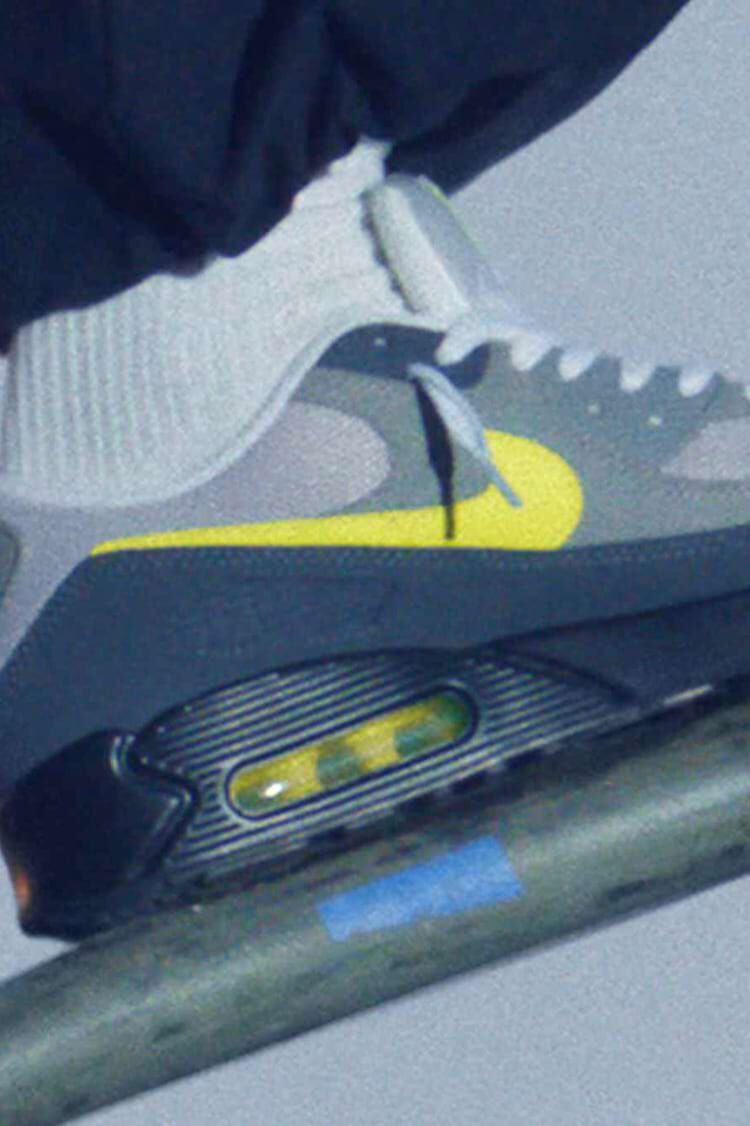 what size is mb in nike