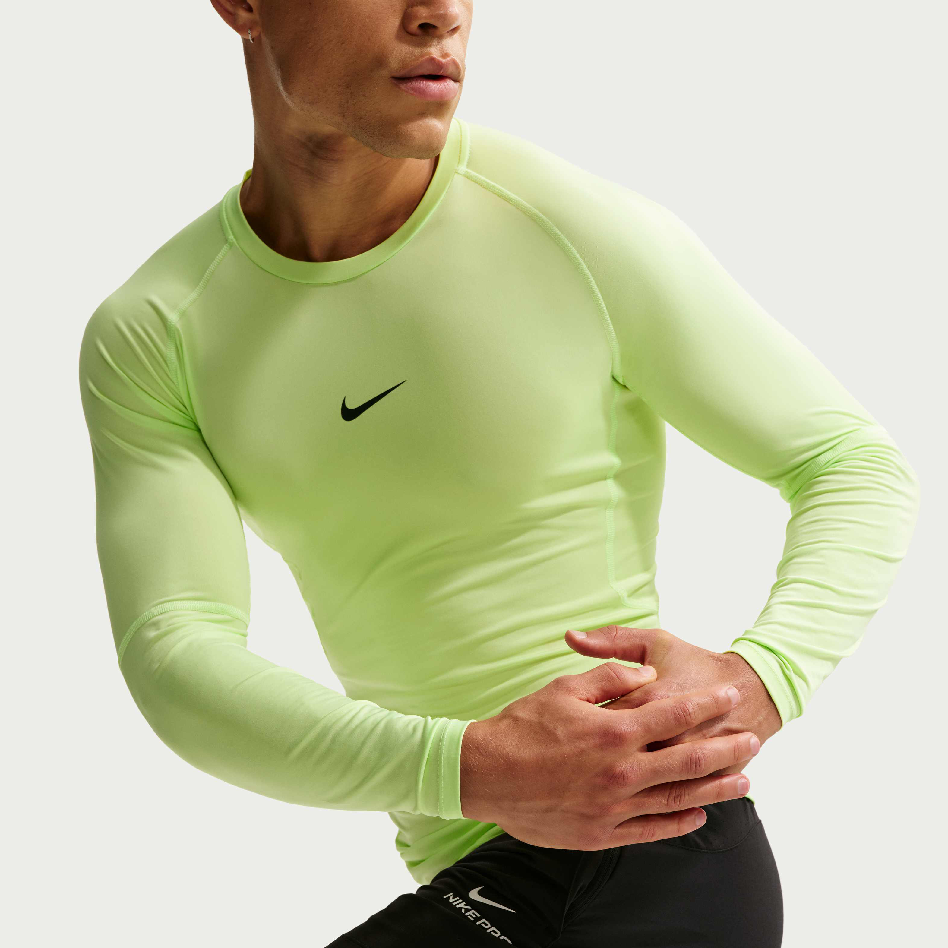 Nike Pro image number 2