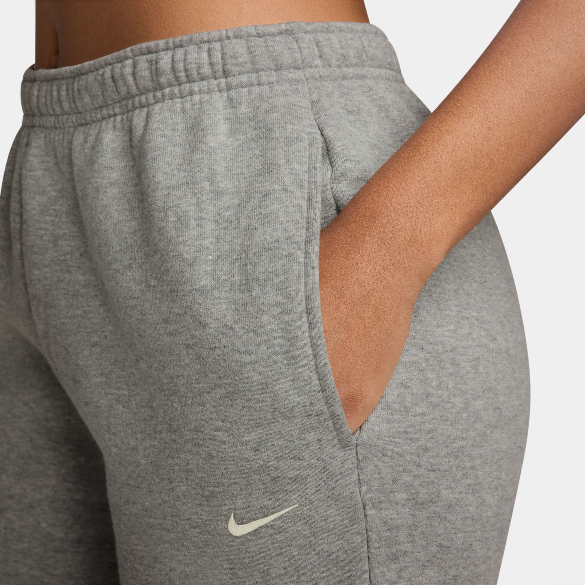 Nike Studio Fleece Medium Weight image number 2