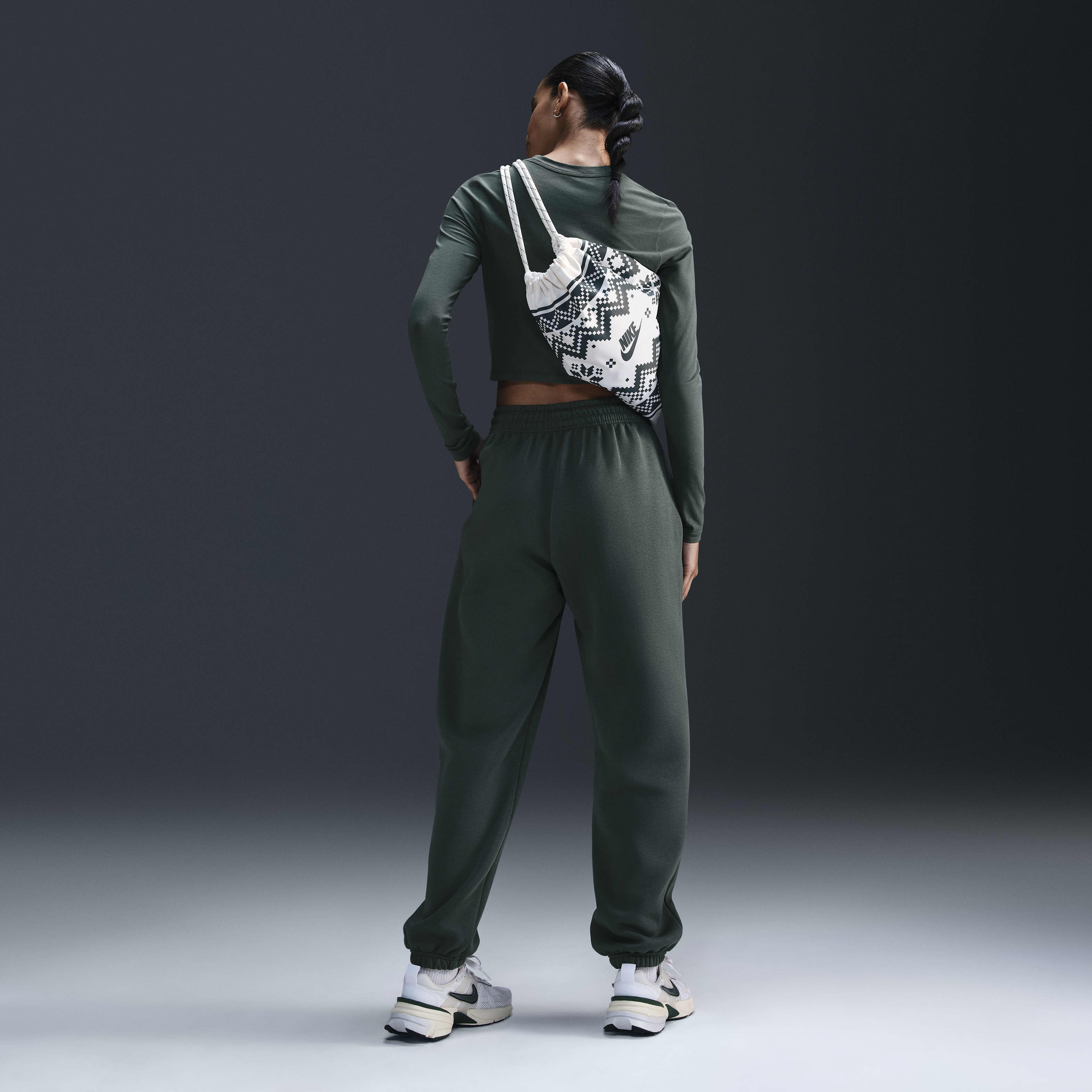 نايكي سبورتسوير تشيل نت image number 4