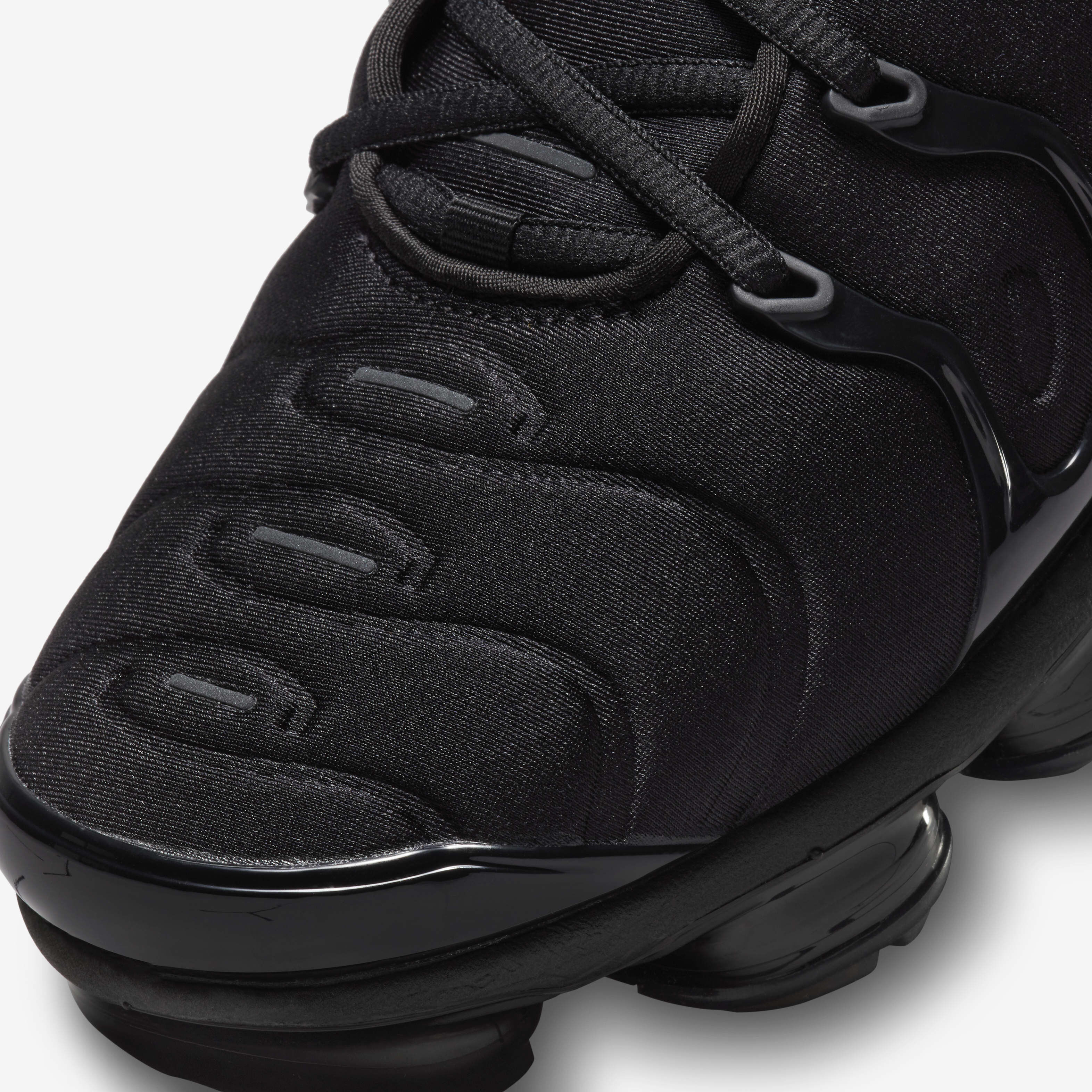 New all black vapormax deals