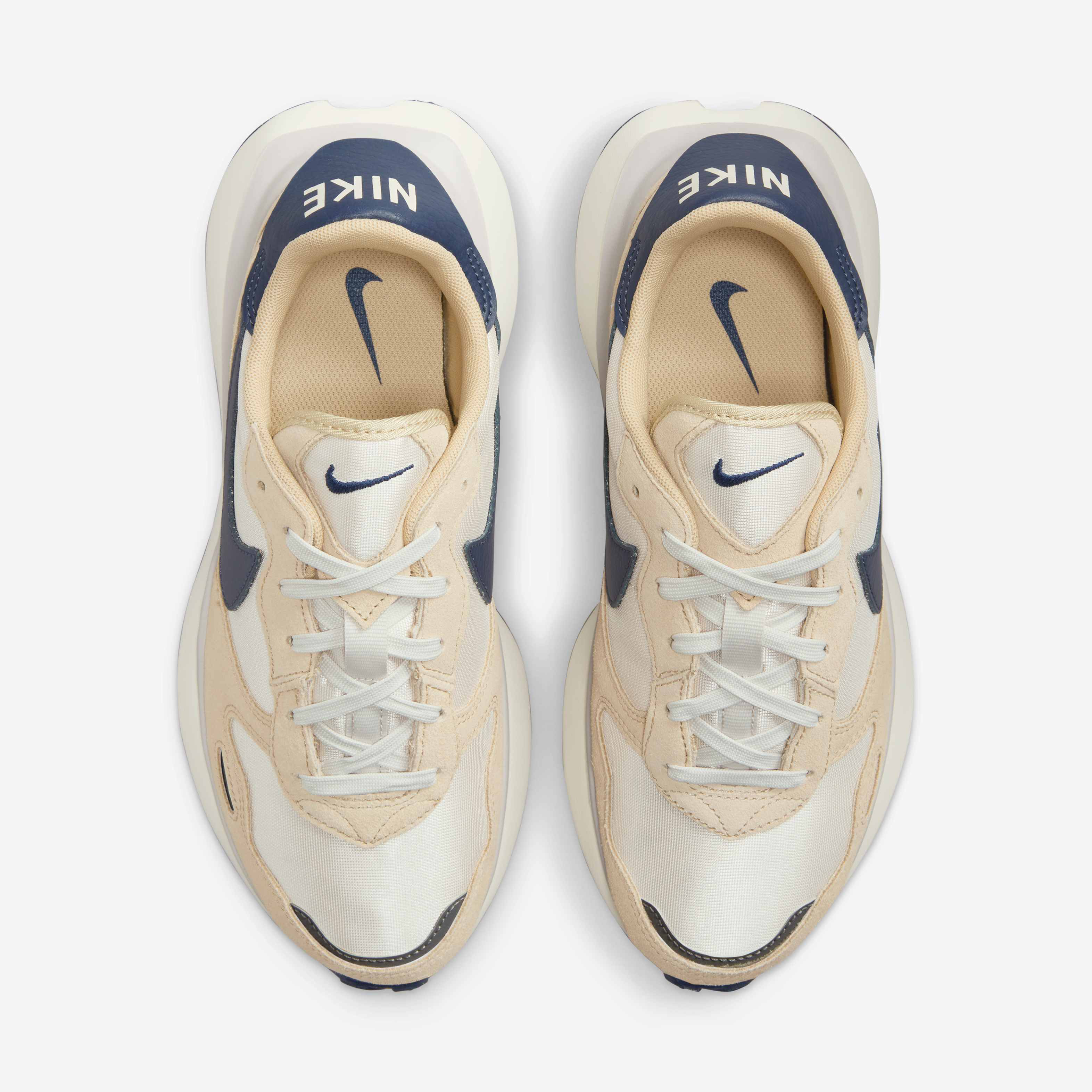 Nike Phoenix Waffle image number 4