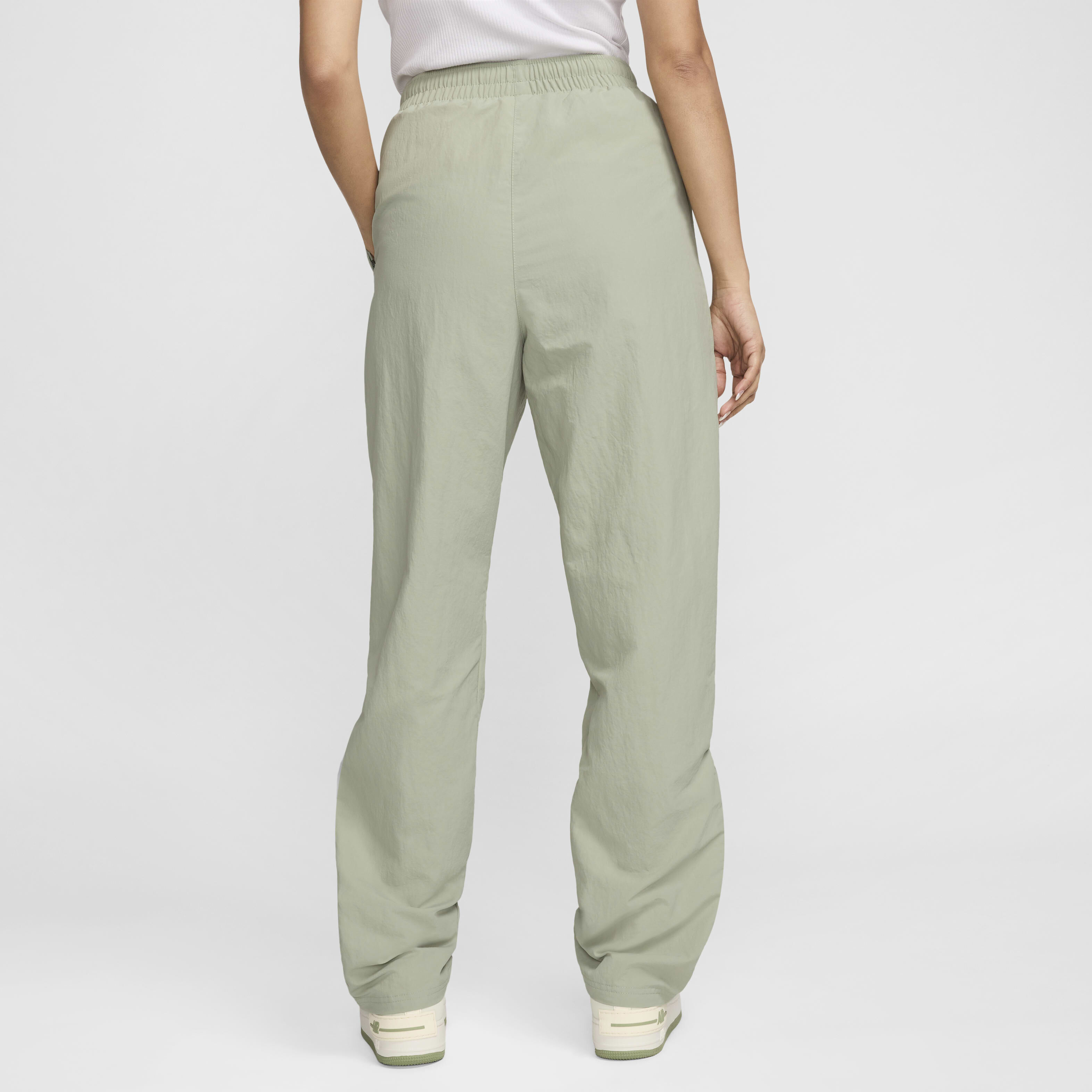 Nike Sportswear Essential image number 1