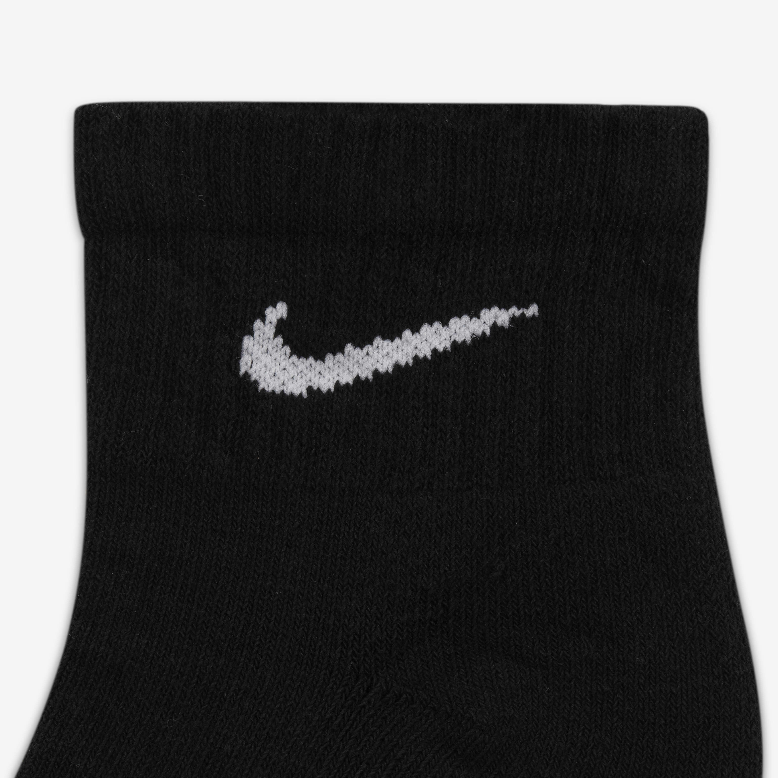 Nike Everyday Cushioned image number 3