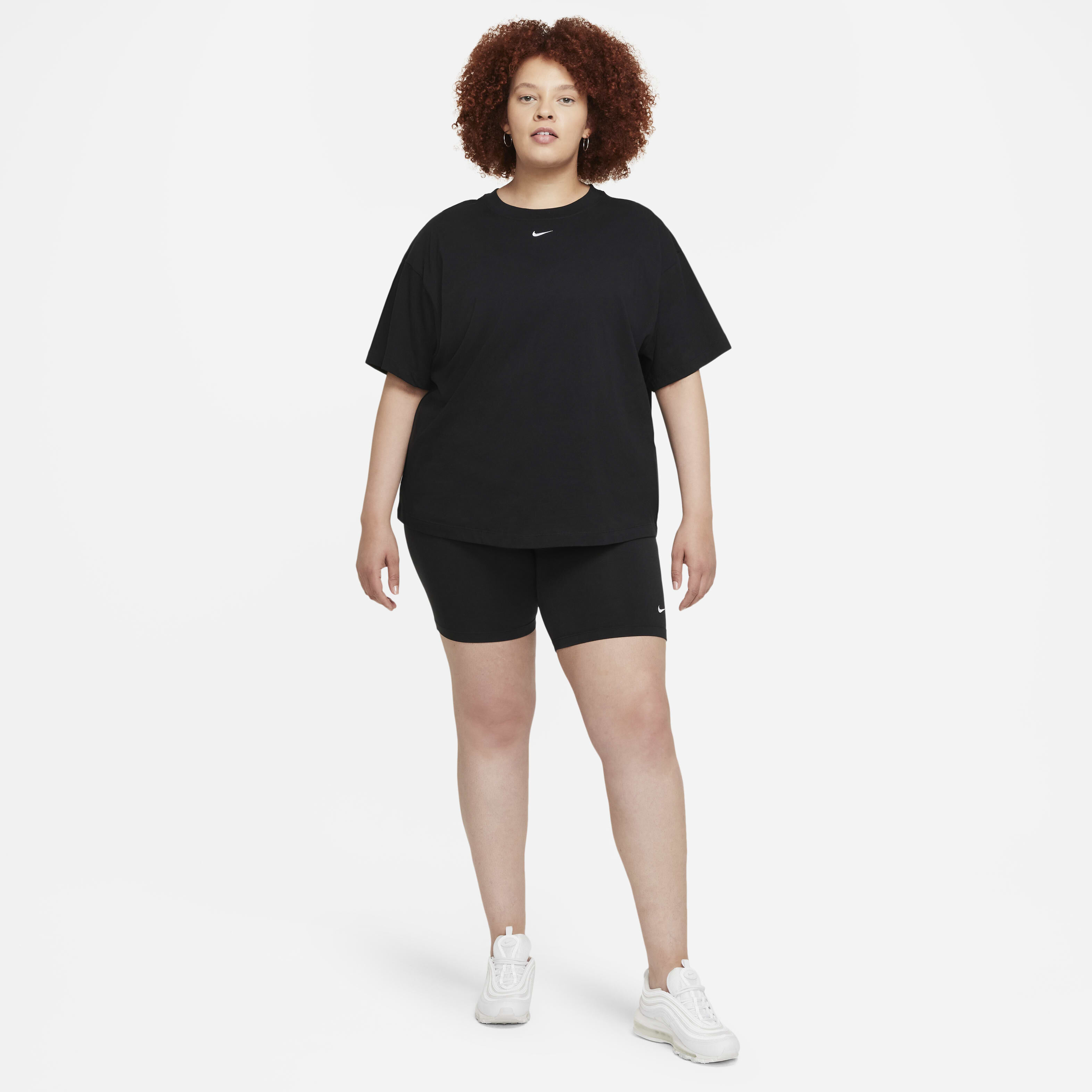 Nike Sportswear Essential image number 3