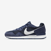 Nike Venture Runner