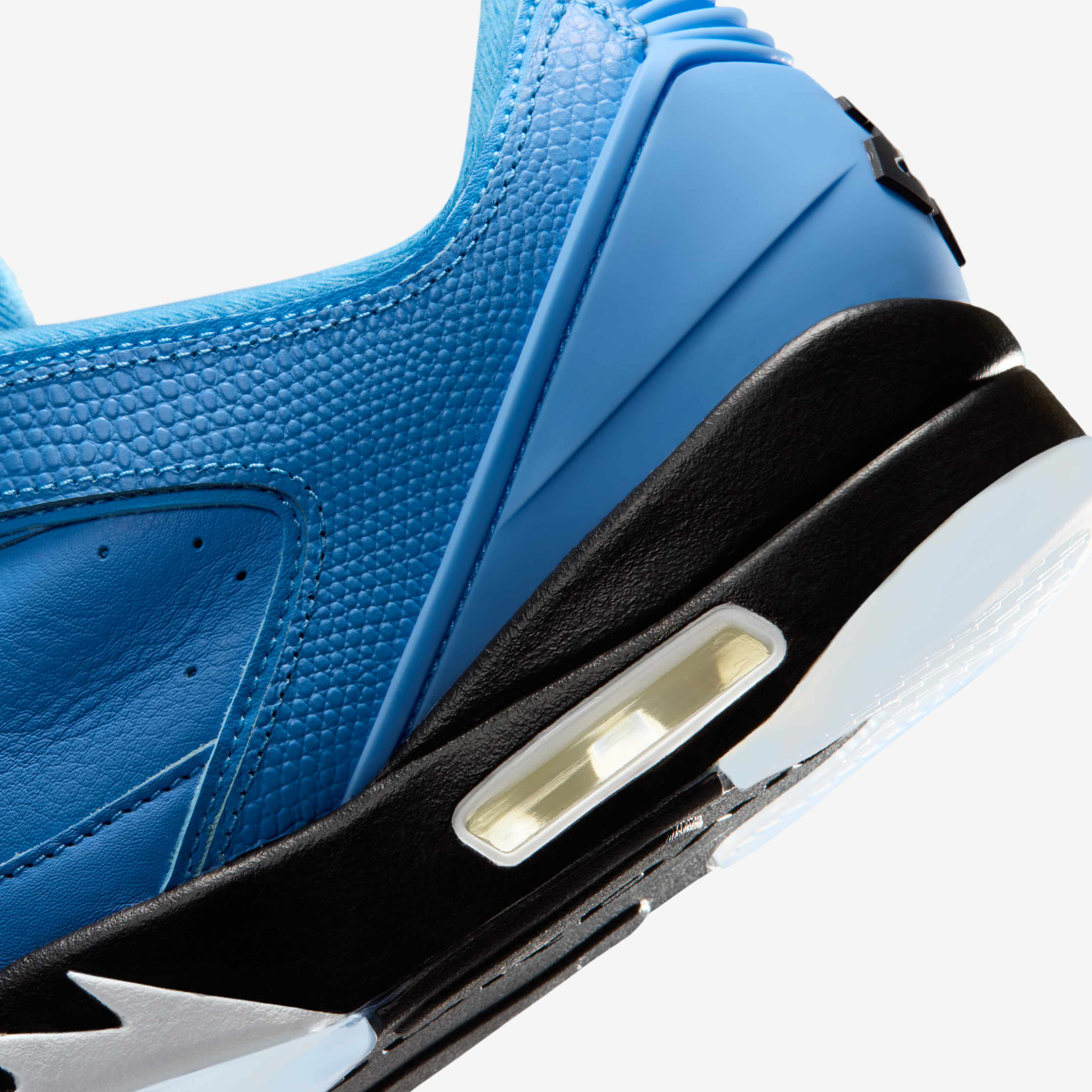 جوردان سيكستي بلس لو image number 7