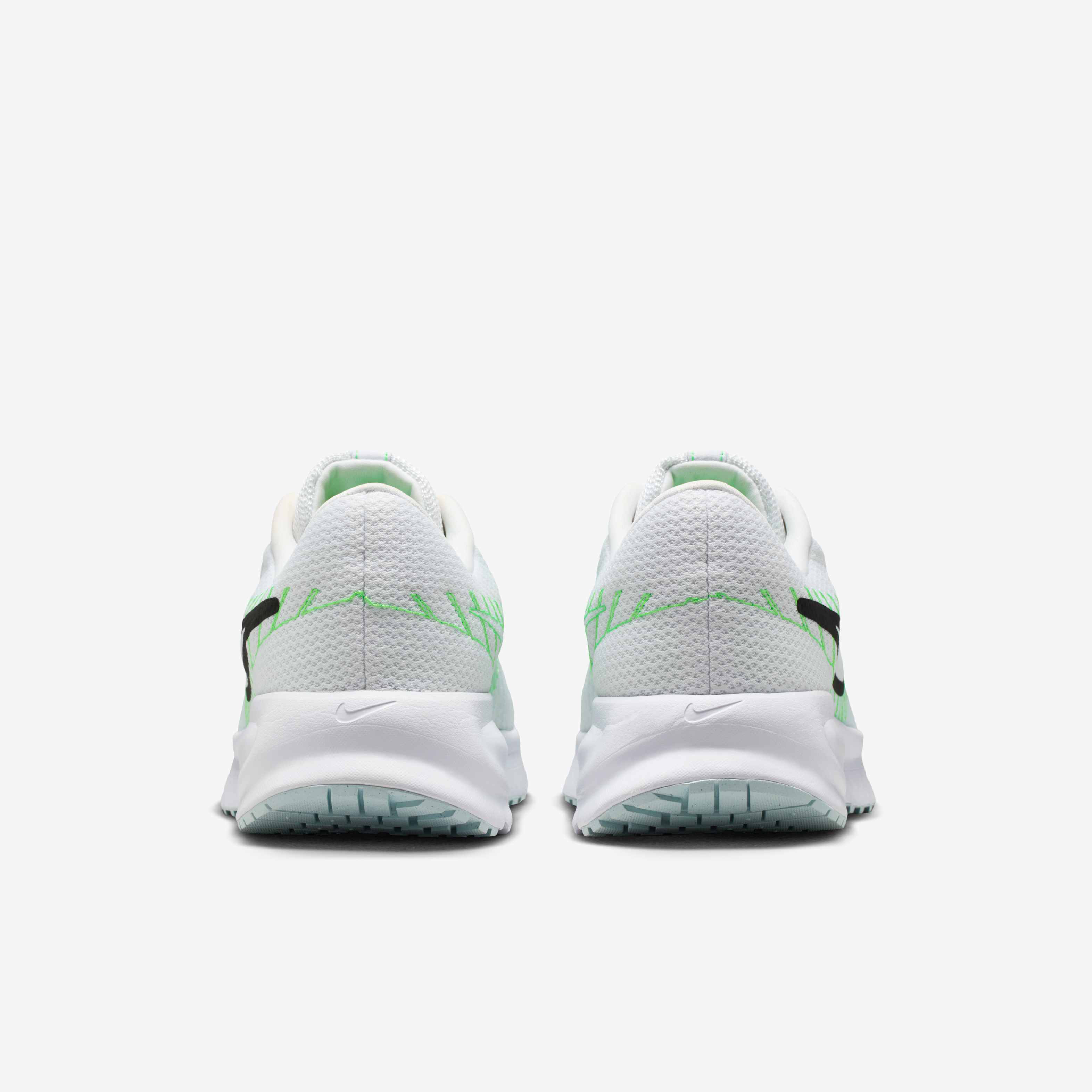 Nike Run Defy image number 5