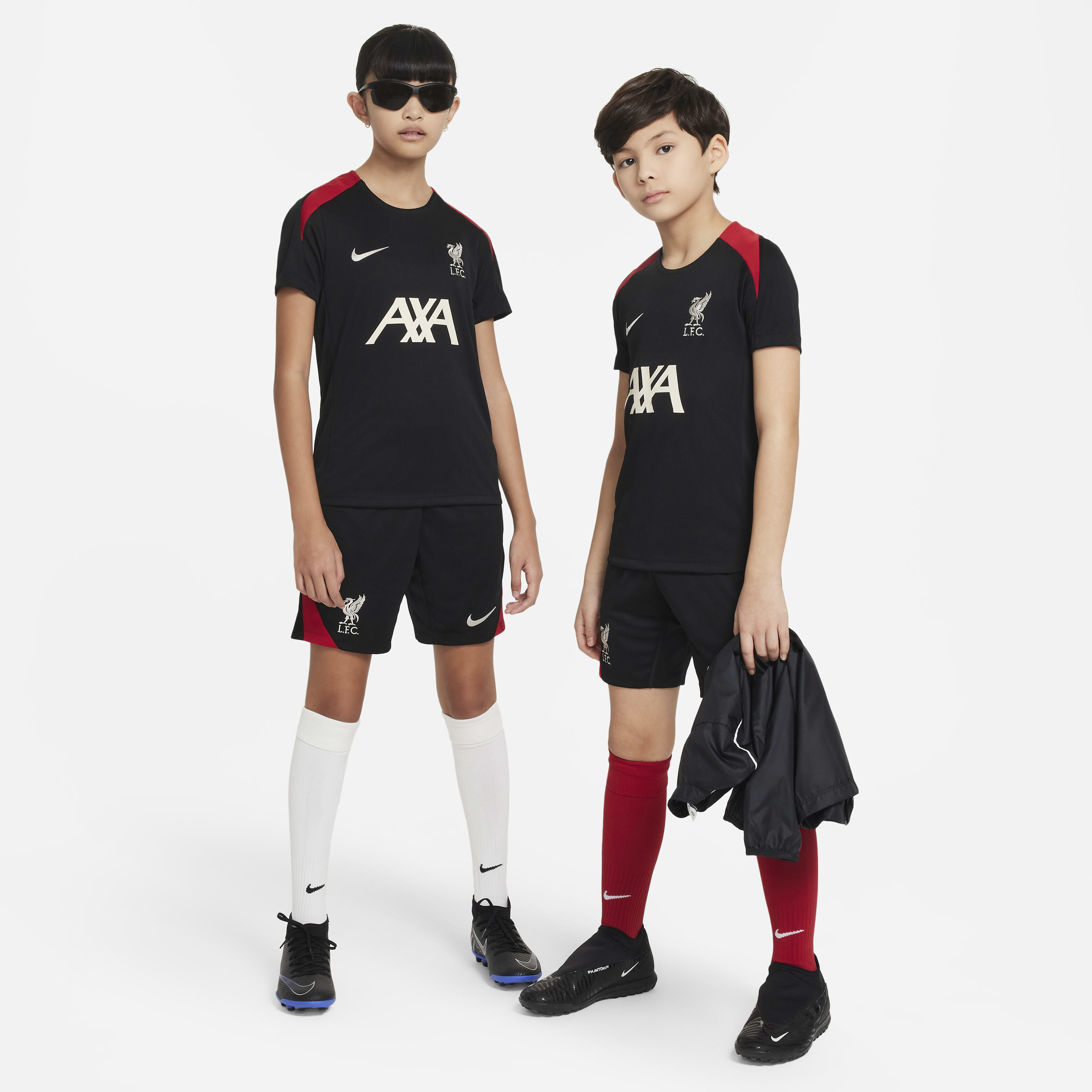 Liverpool F.C. Strike image number 5