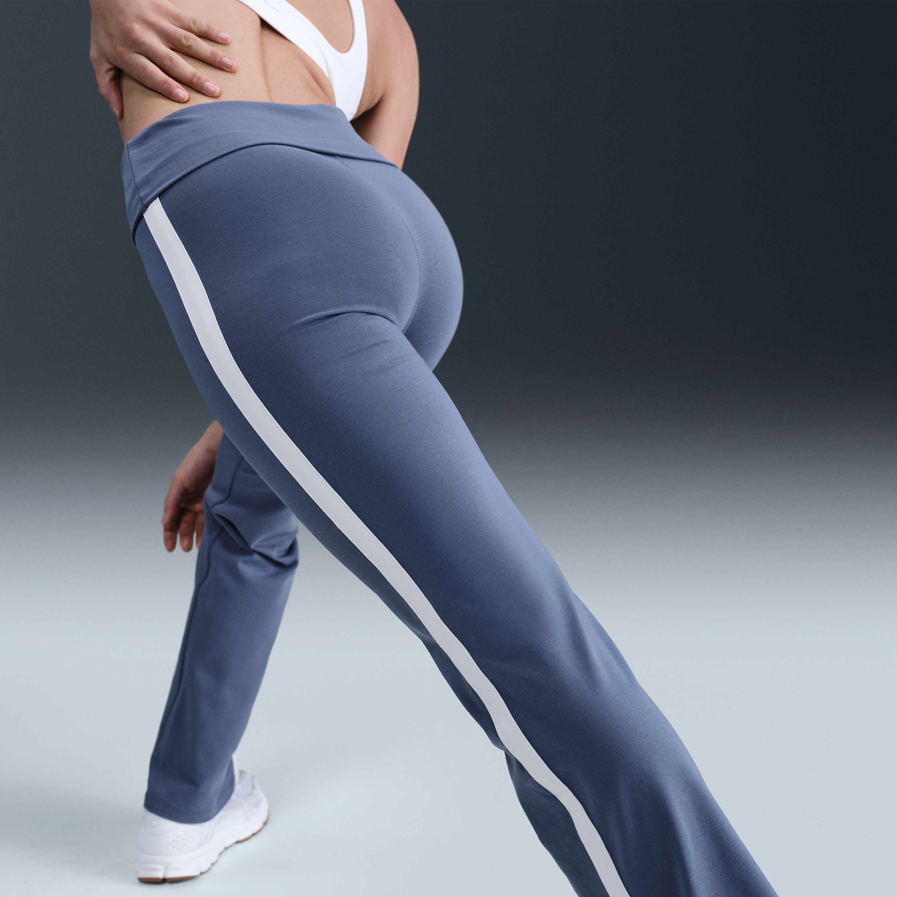 Nike Sportswear image number 2