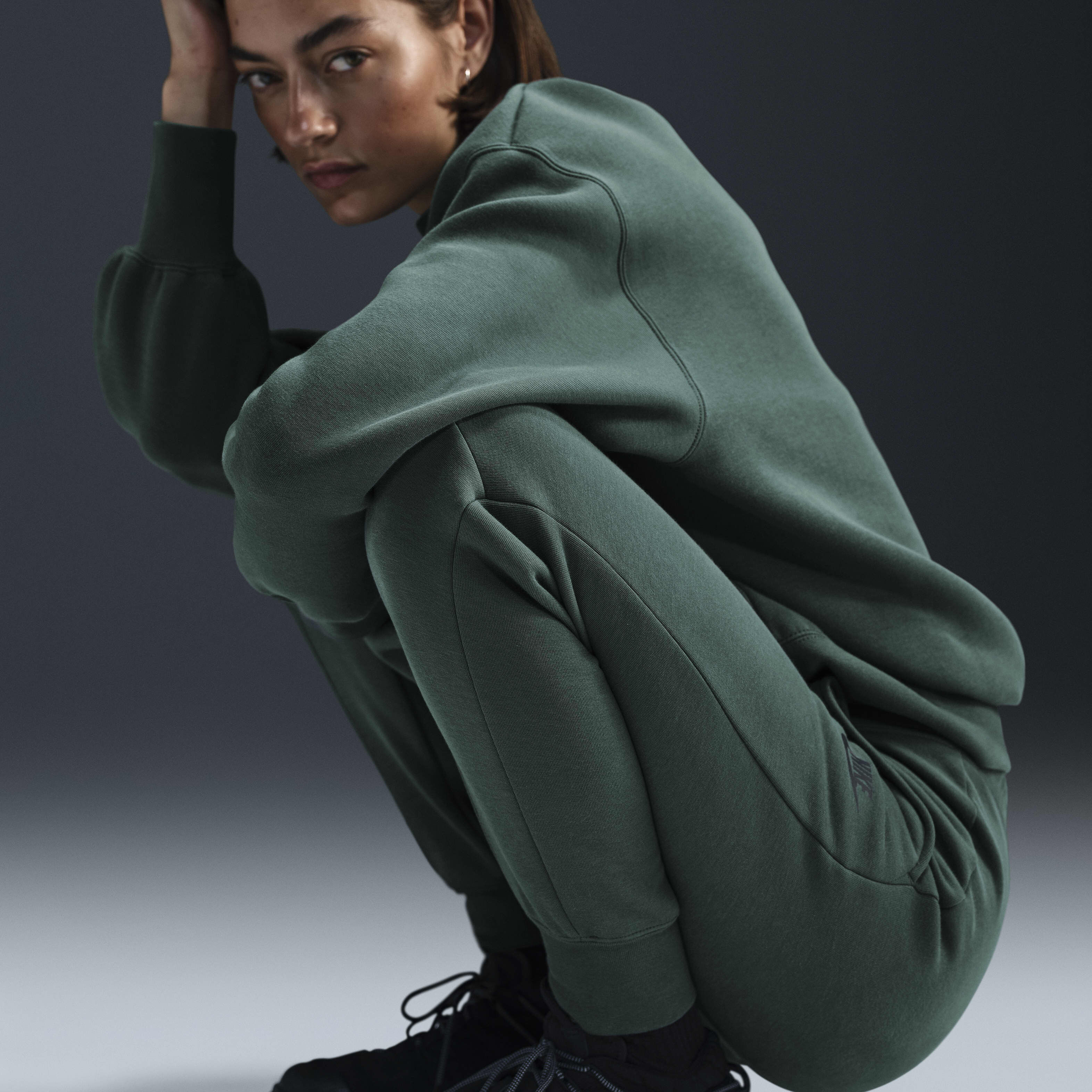 Nike Sportswear Tech Fleece image number 2