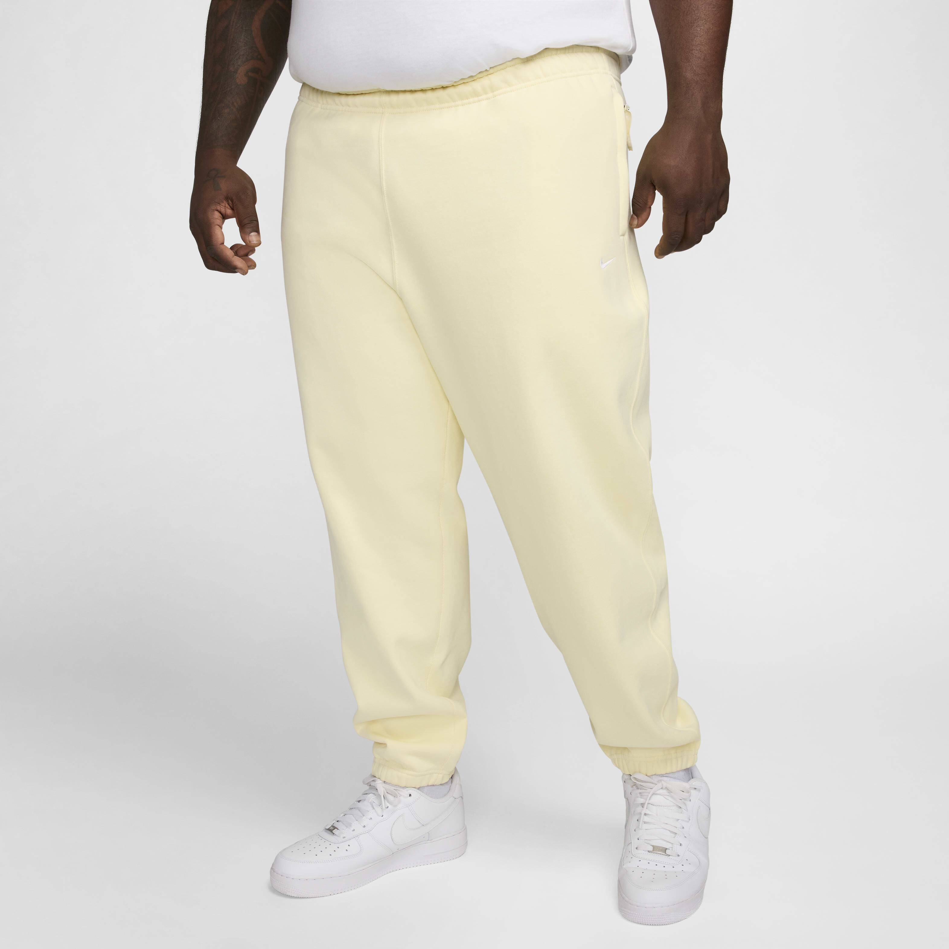 Nike Solo Swoosh image number 5