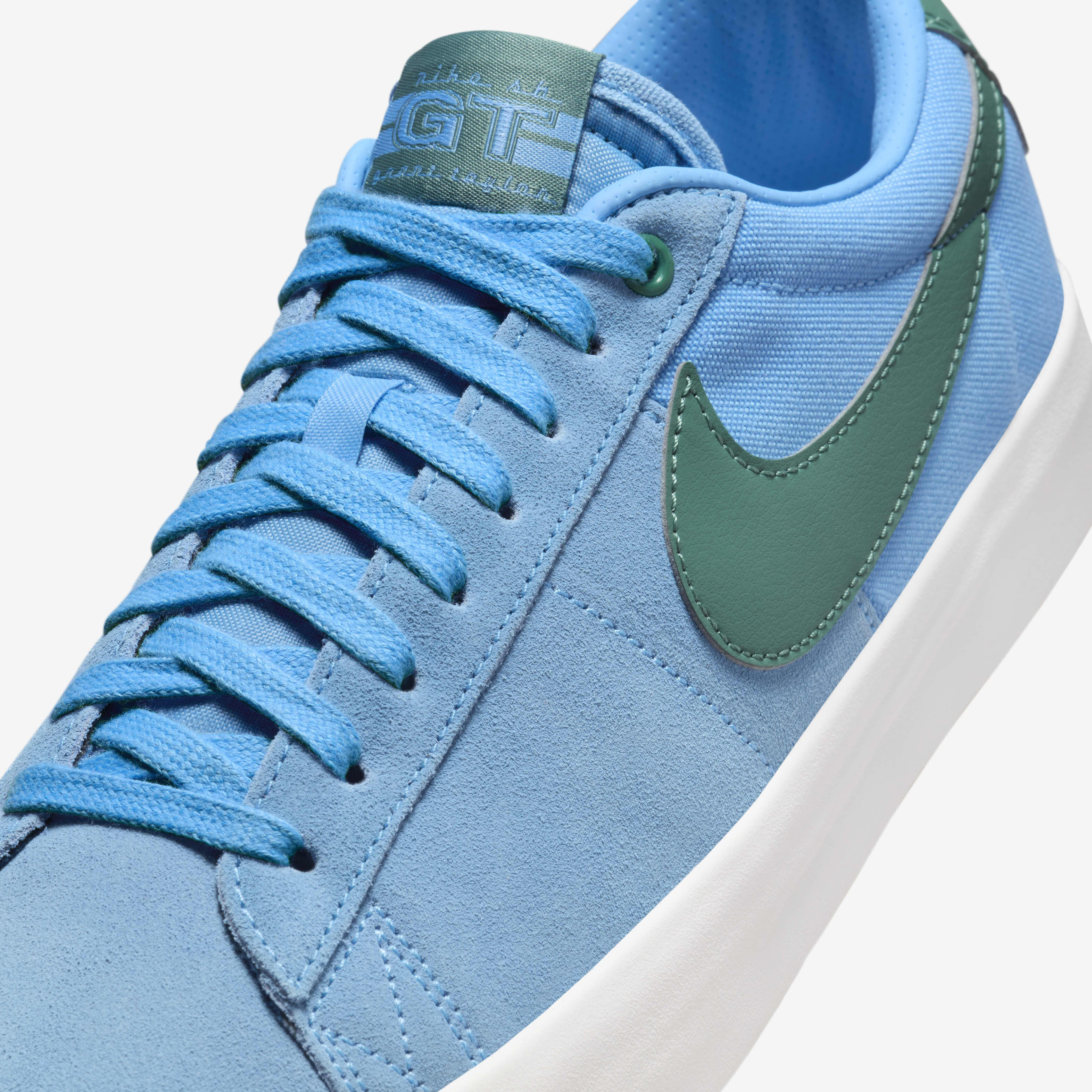 Buy Nike SB Zoom Blazer Low Pro GT Skate Shoes Nike UAE Official
