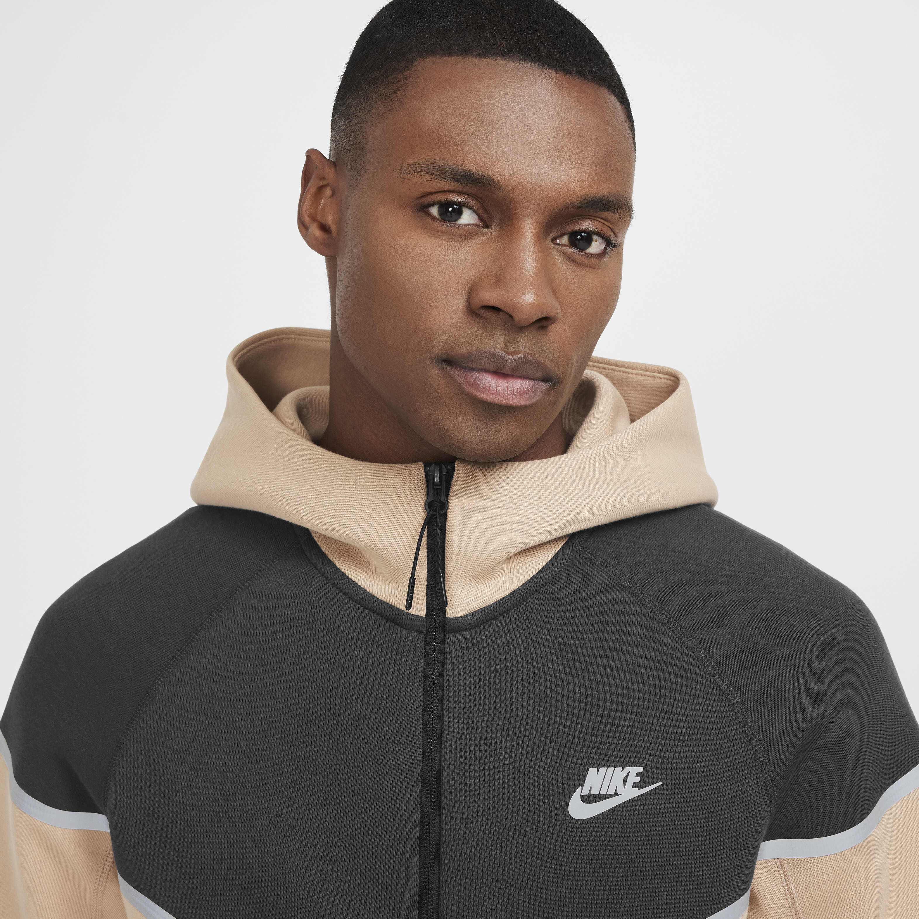 Nike Tech Windrunner image number 2