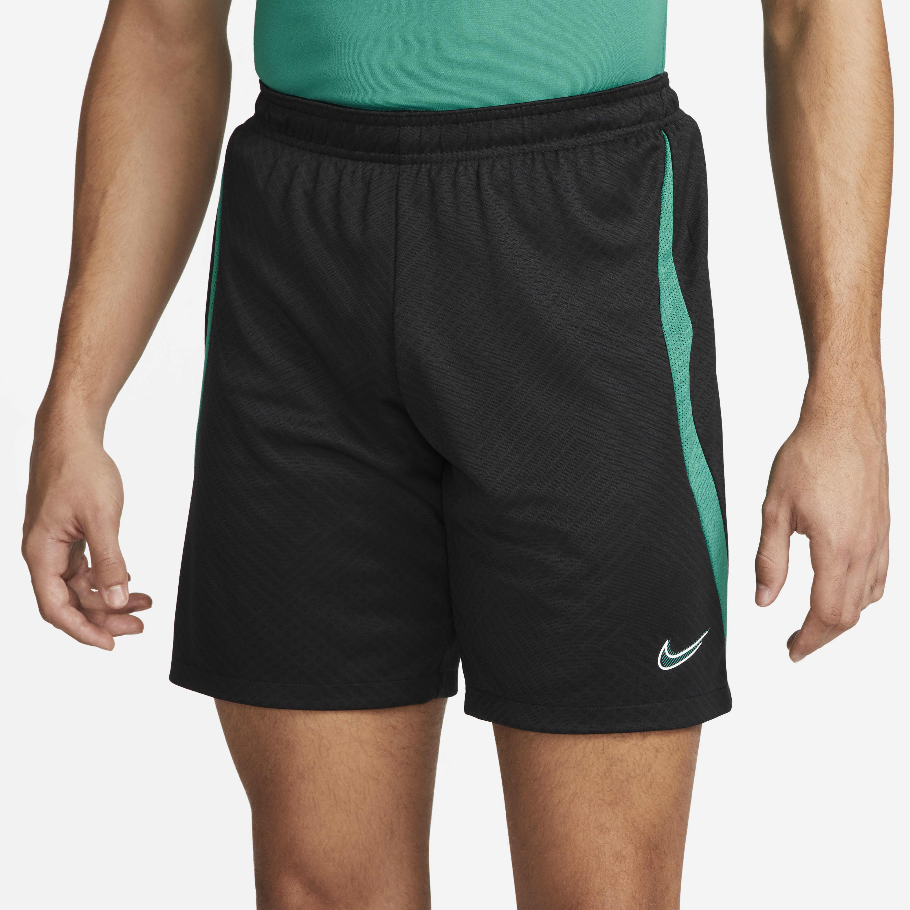 Nike Dri-FIT Strike image number 1
