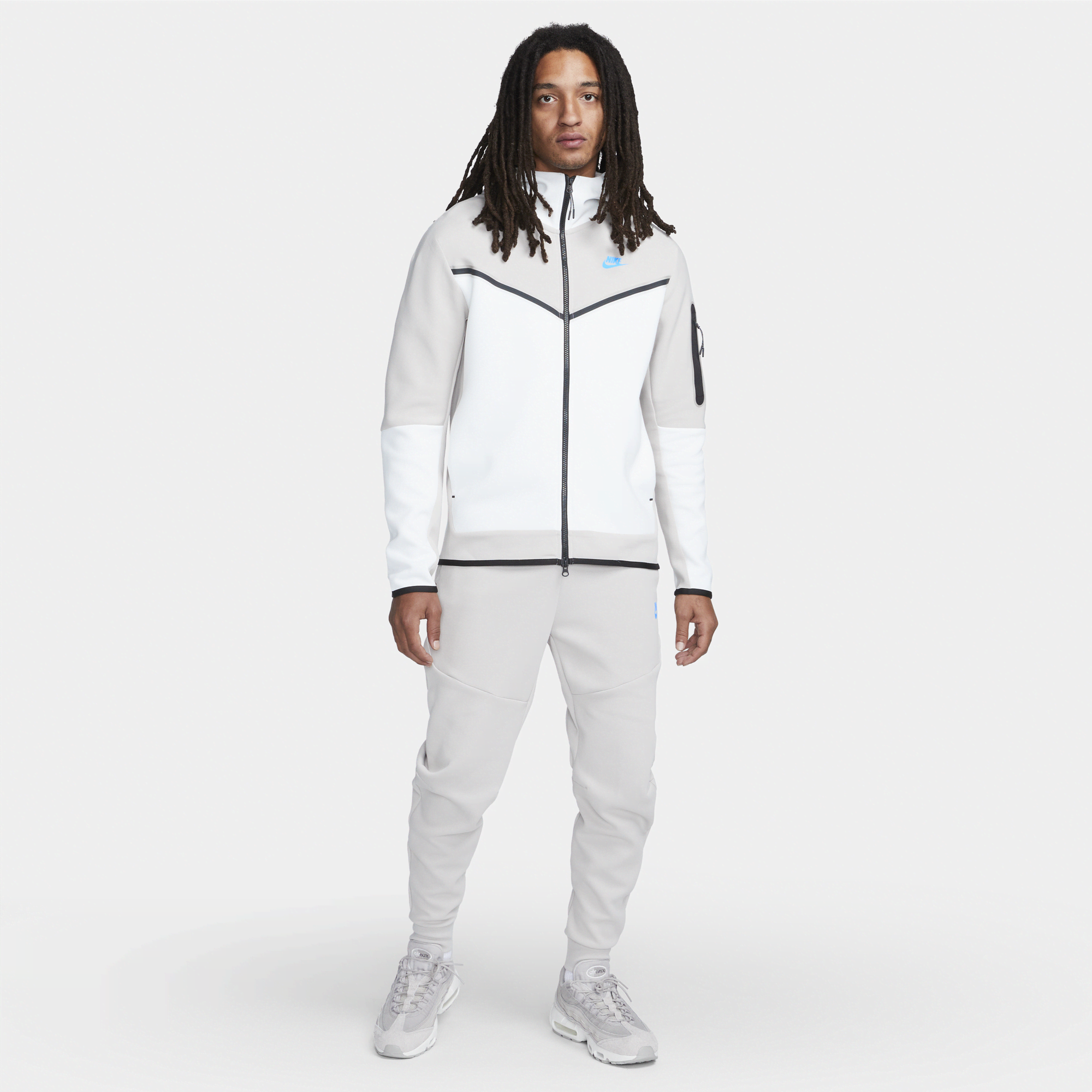 Nike online tech f