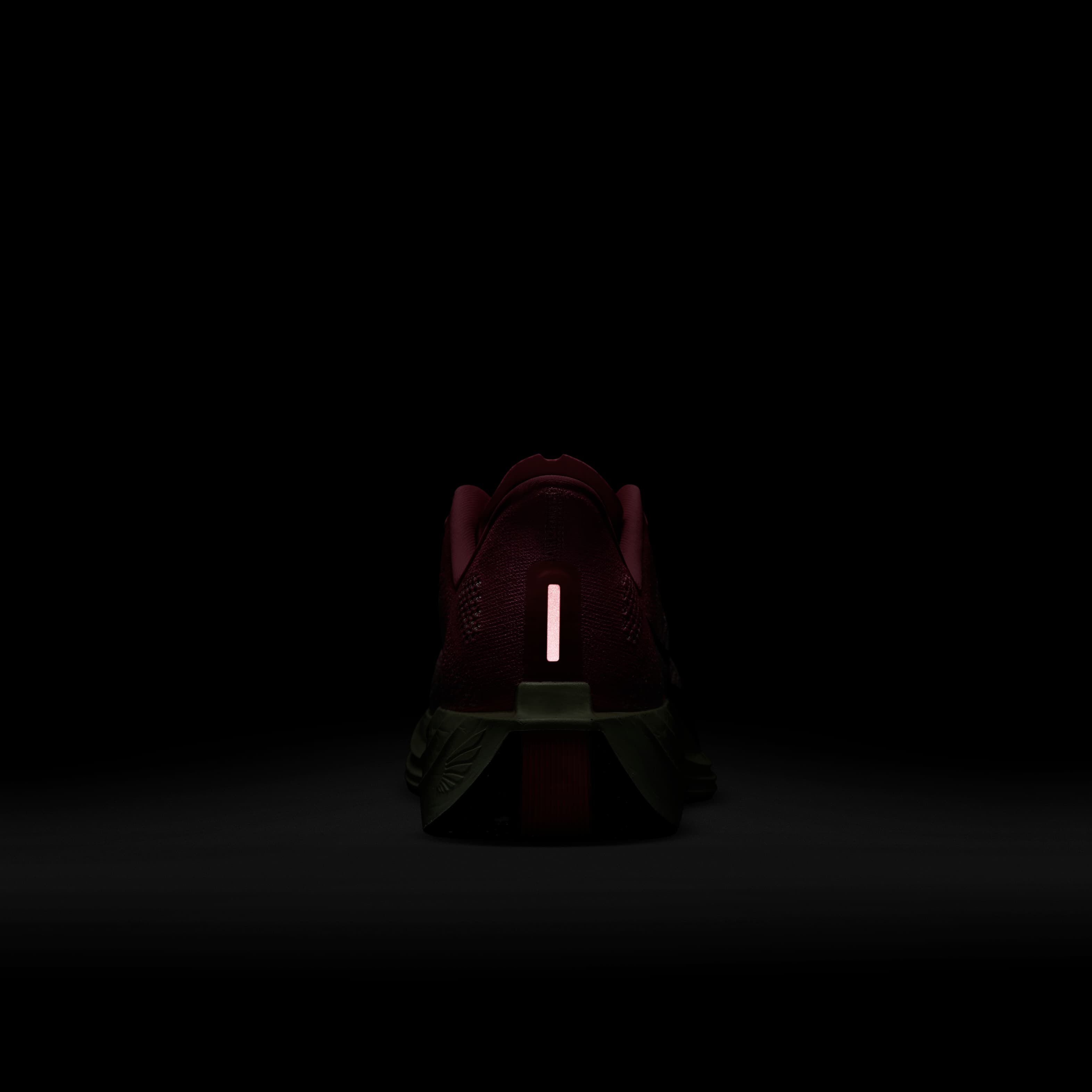 Nike Pegasus Plus image number 8