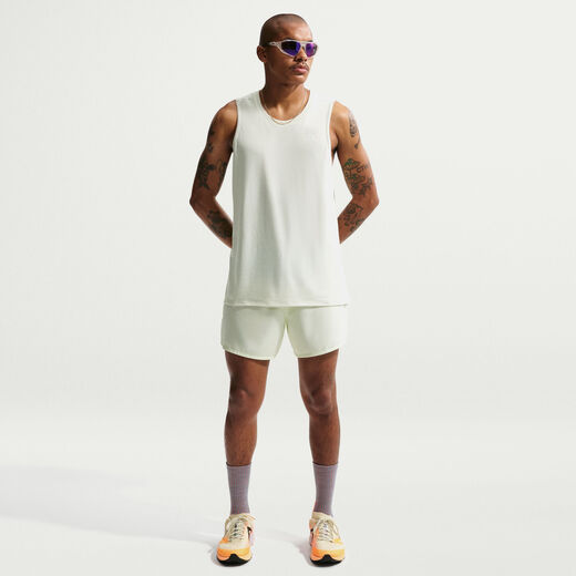 نايكي ايه سي جي