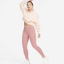 Nike Universa