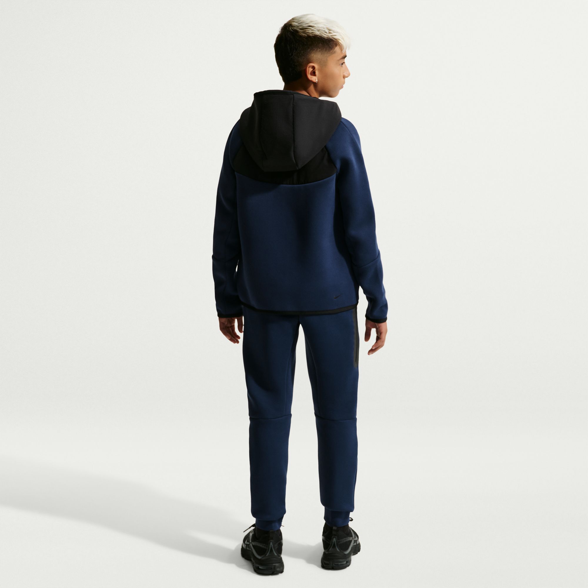 Nike Sportswear Tech Fleece image number 1