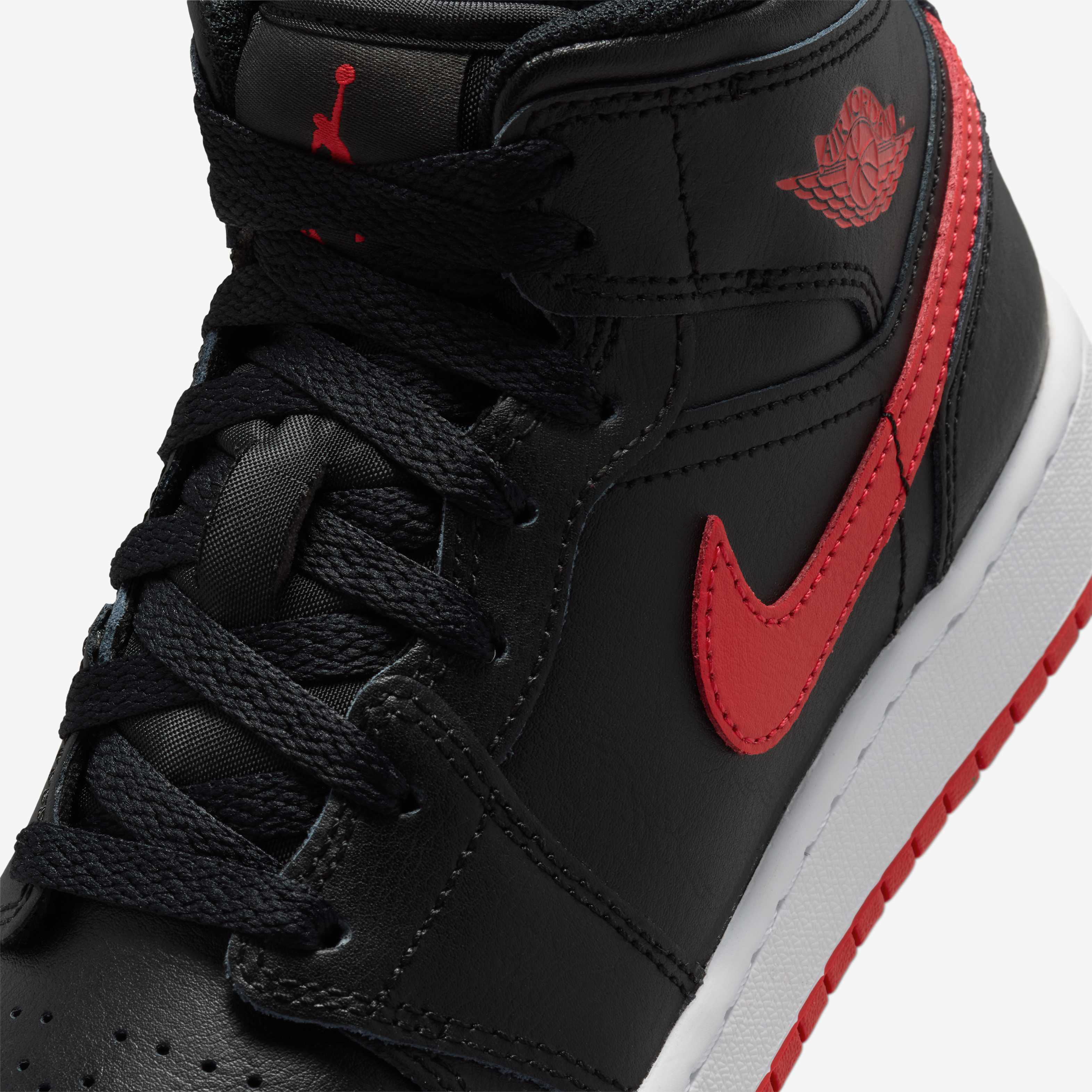 Air Jordan 1 Mid image number 6