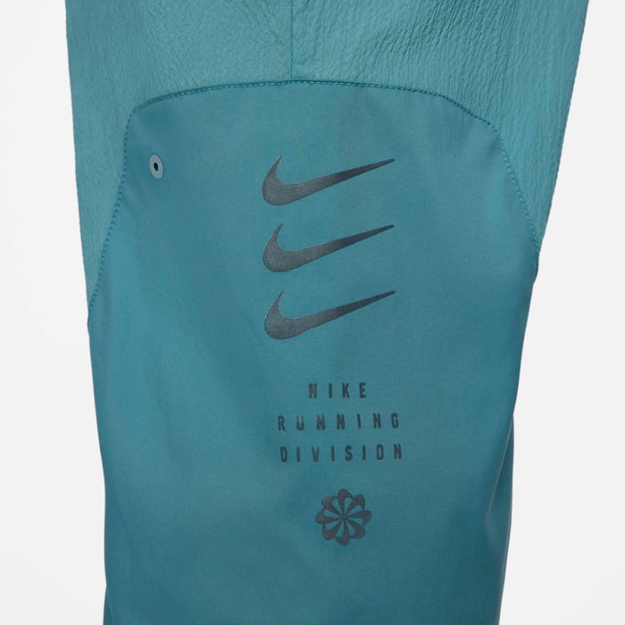 Nike Therma-FIT Run Division image number 4 Nike Therma-FIT Run Division image number 4