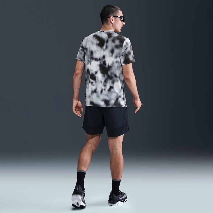 Nike Running Division Breathe image number 4 Nike Running Division Breathe image number 4