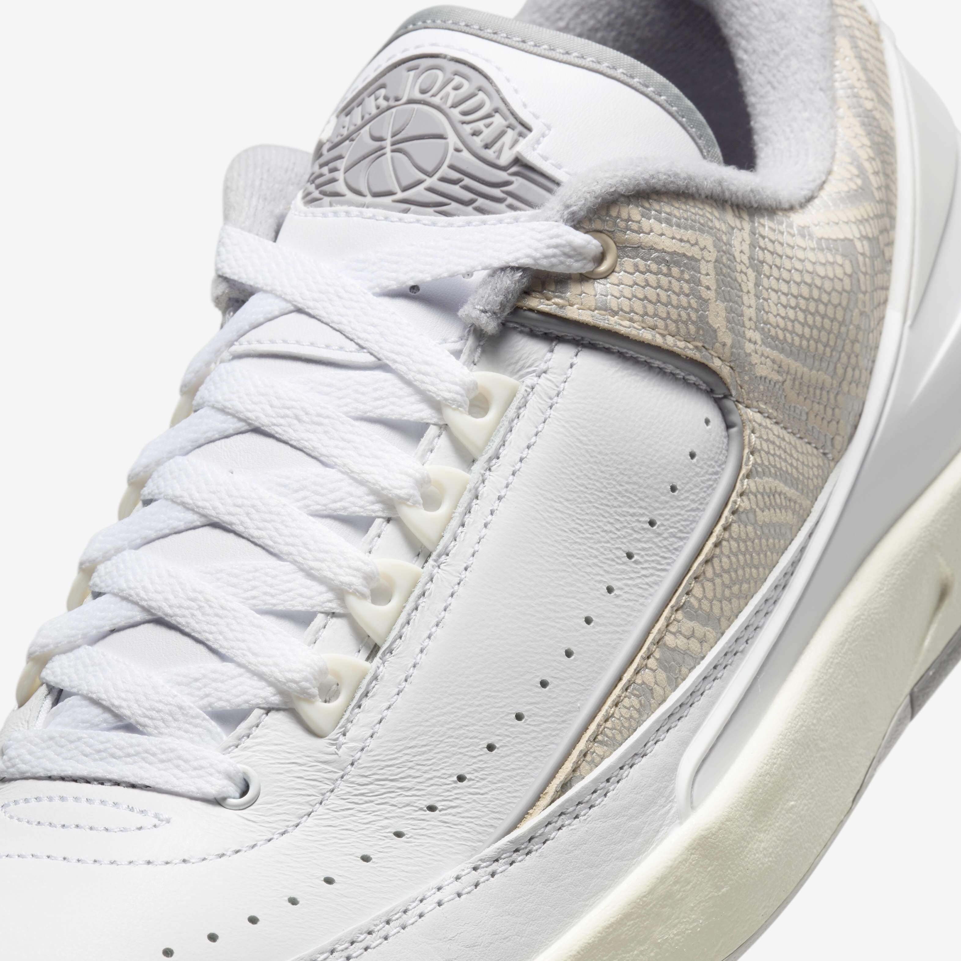 Nike jordan retro 2 sales