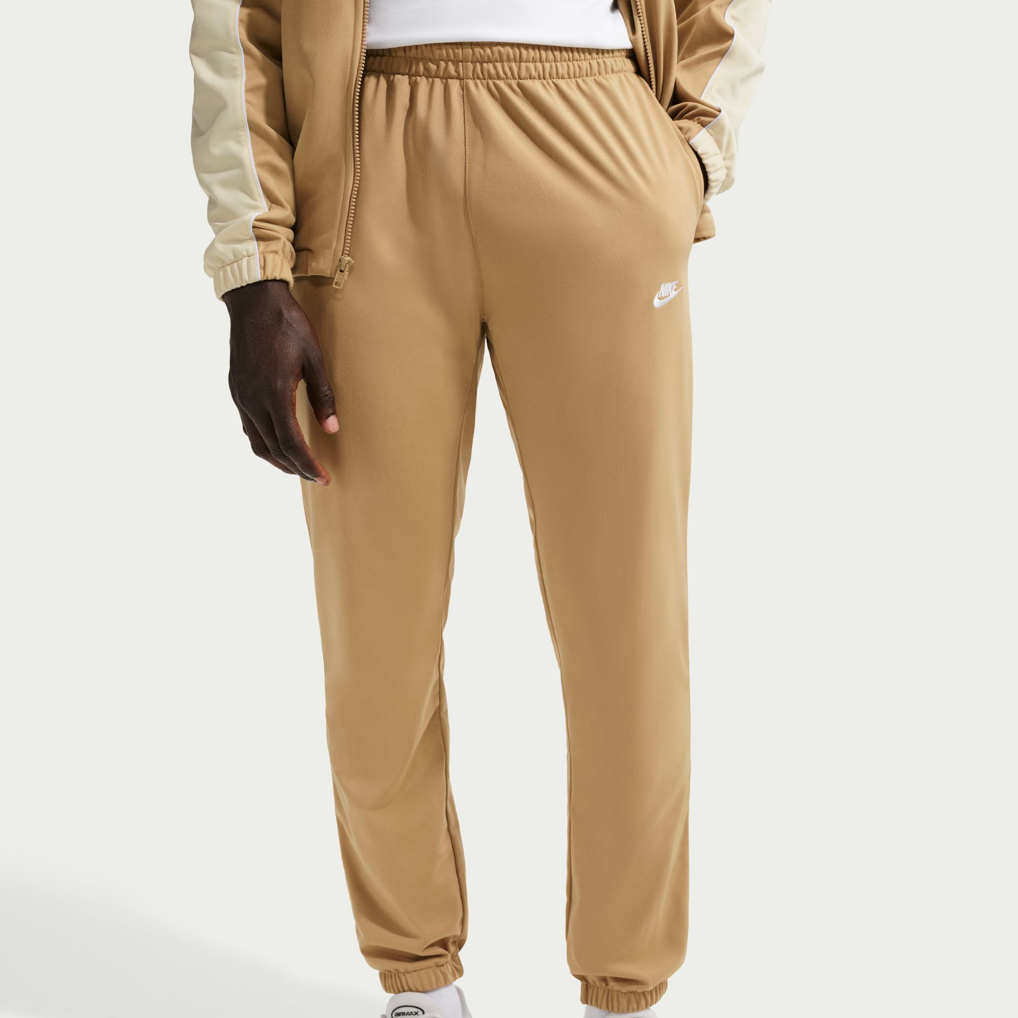 Nike Sportswear Club image number 2
