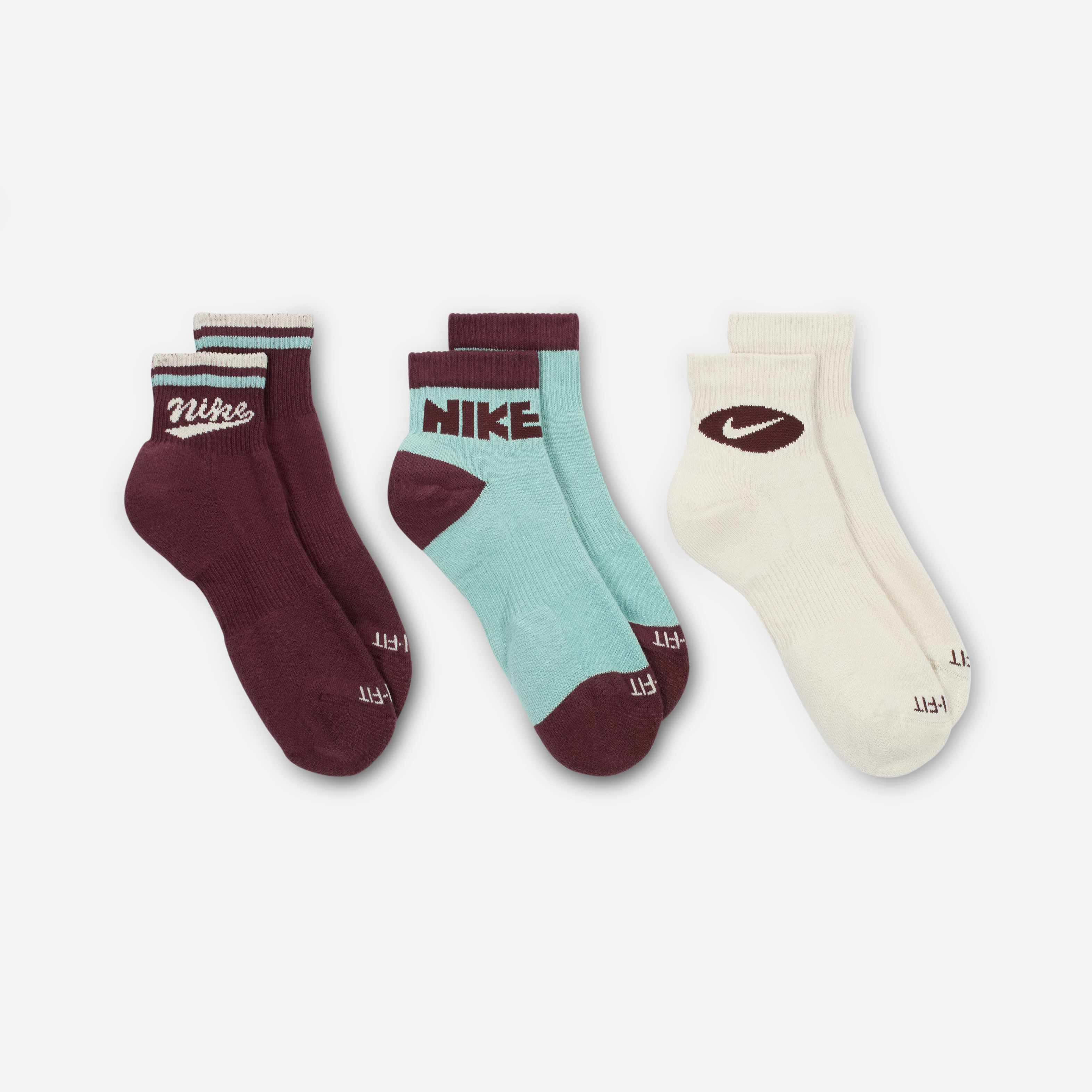 نايكي افريداي بلس image number 2