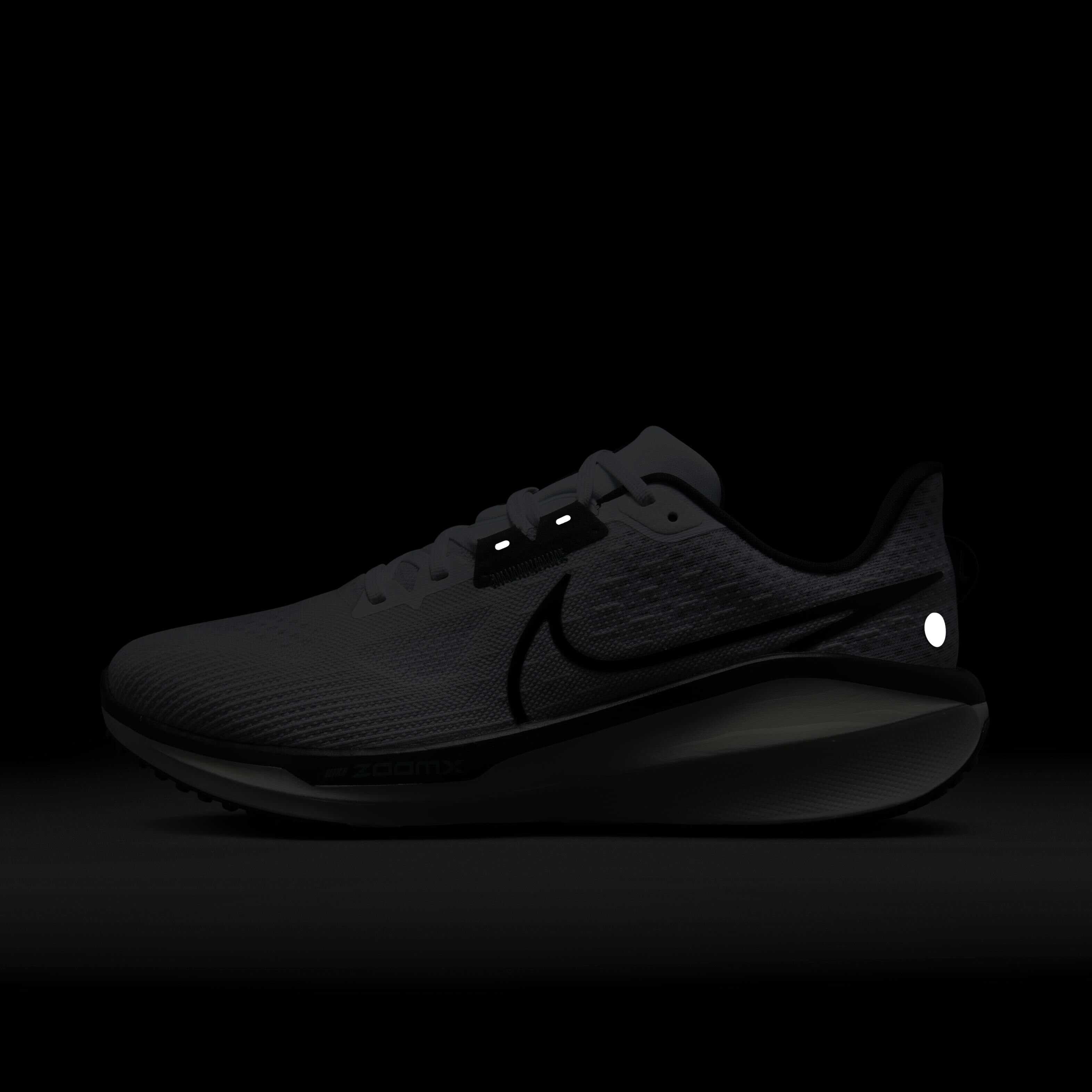 Nike Vomero 17 image number 10