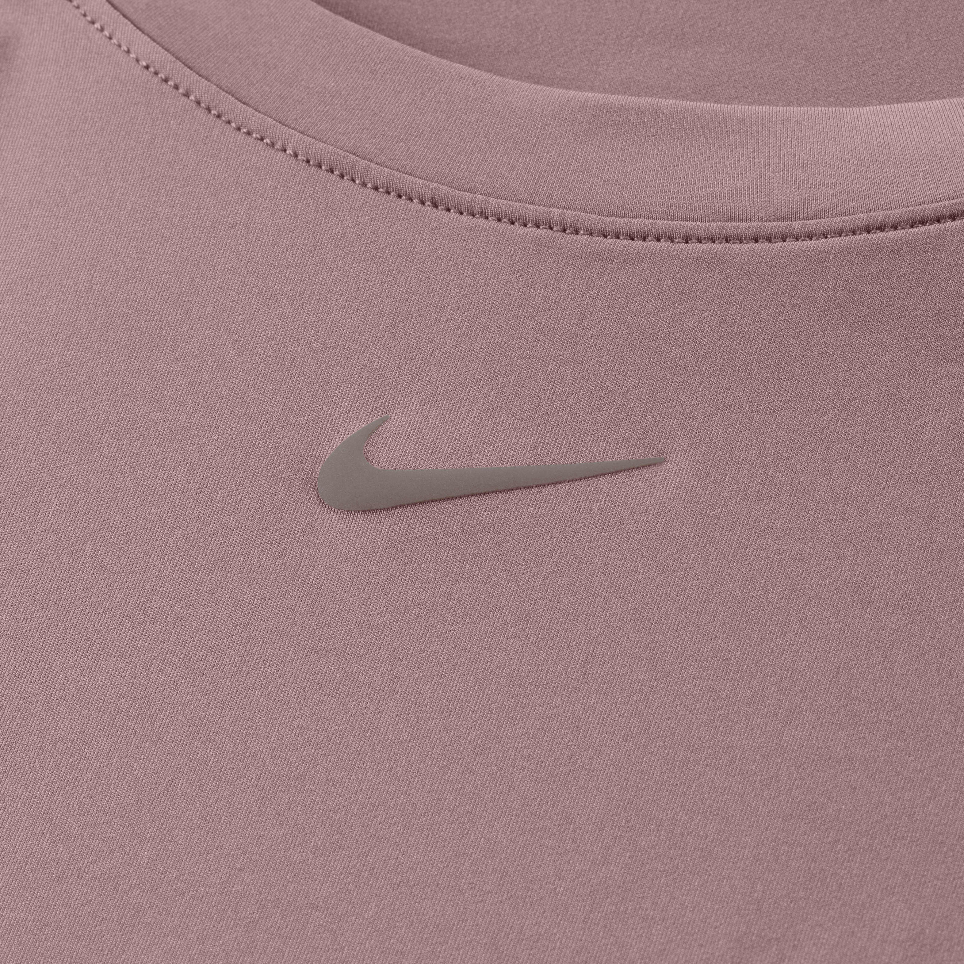 Nike One Fitted image number 6
