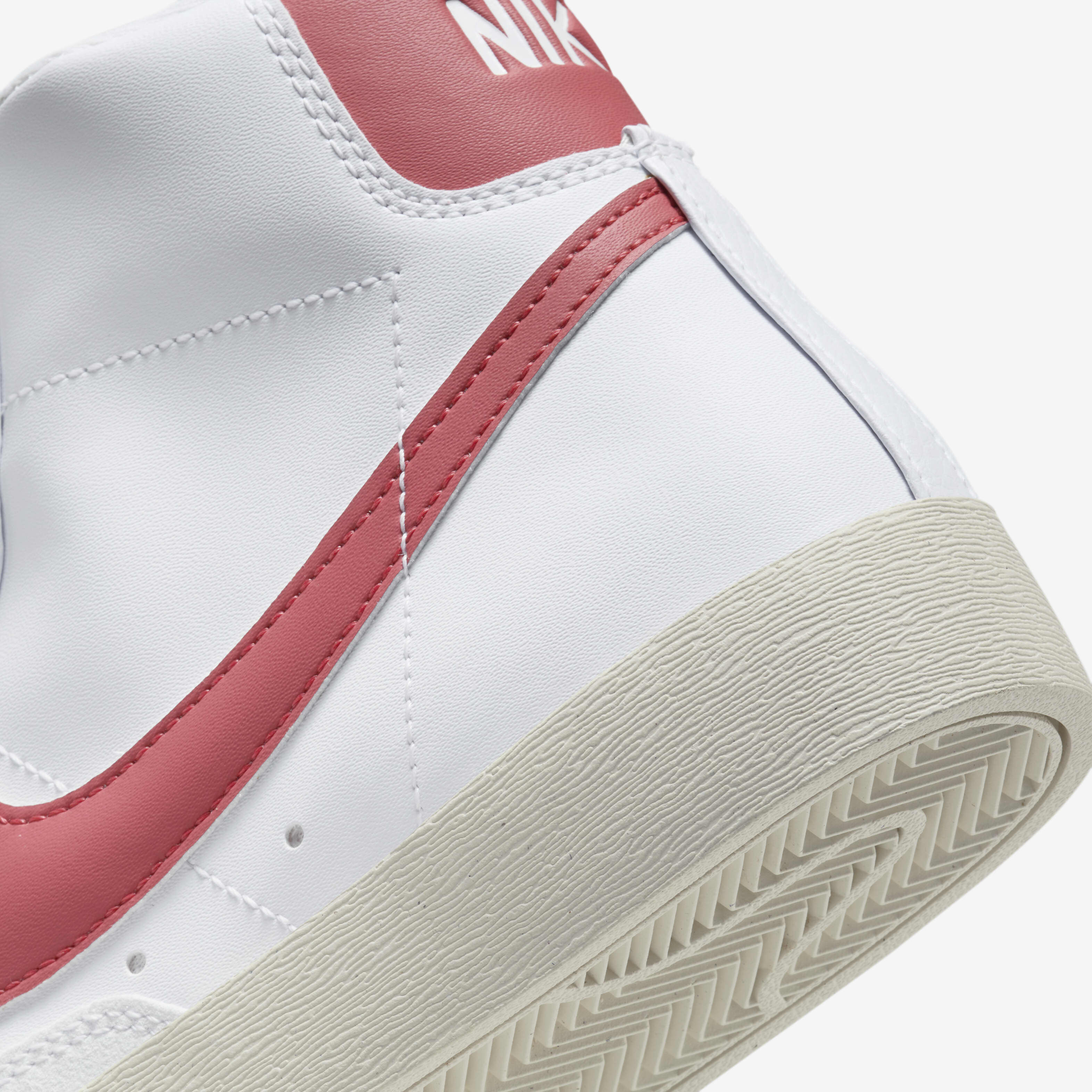 نايكي بليزر ميد '77 نكست نيتشر image number 8