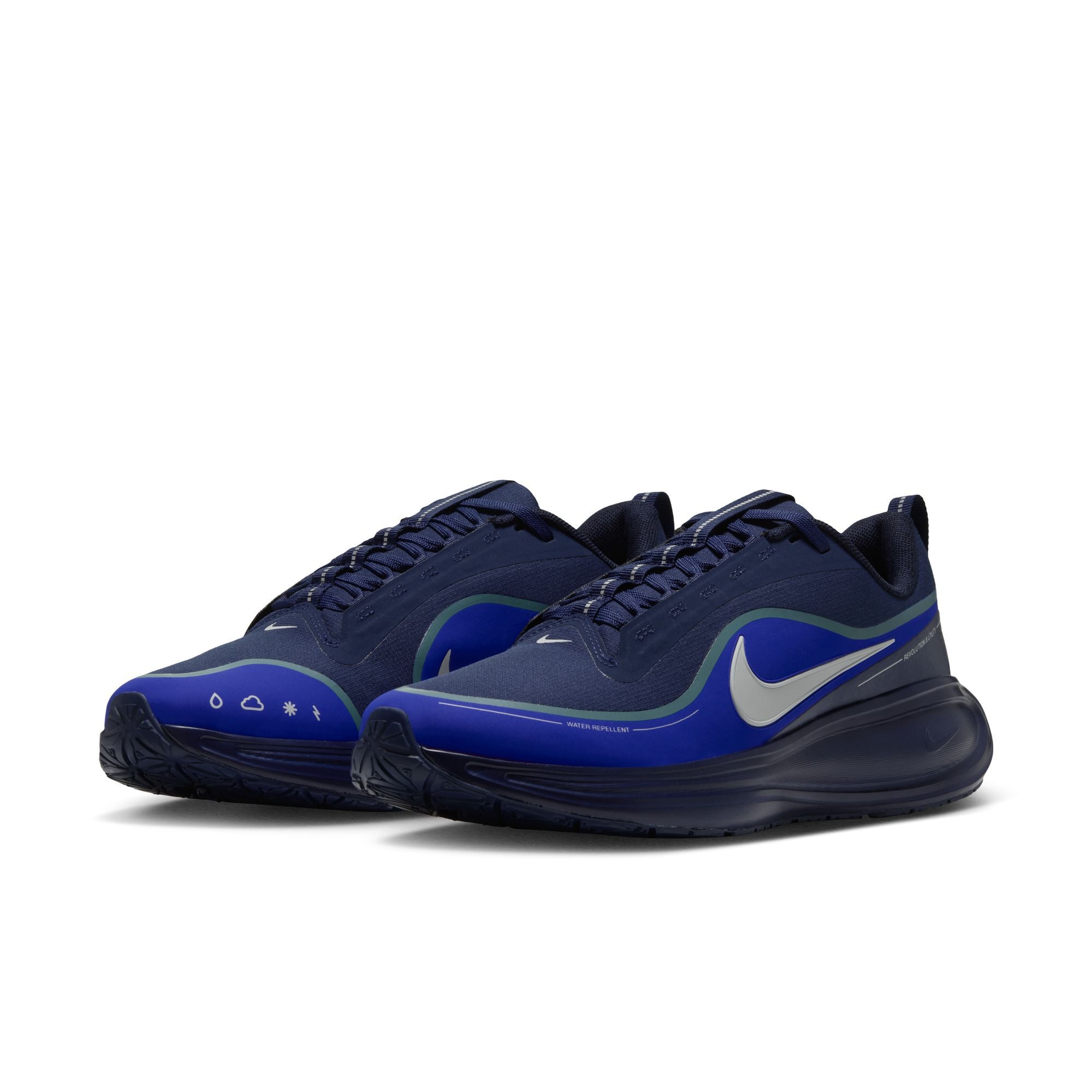 Nike Revolution 8 Utility image number 2