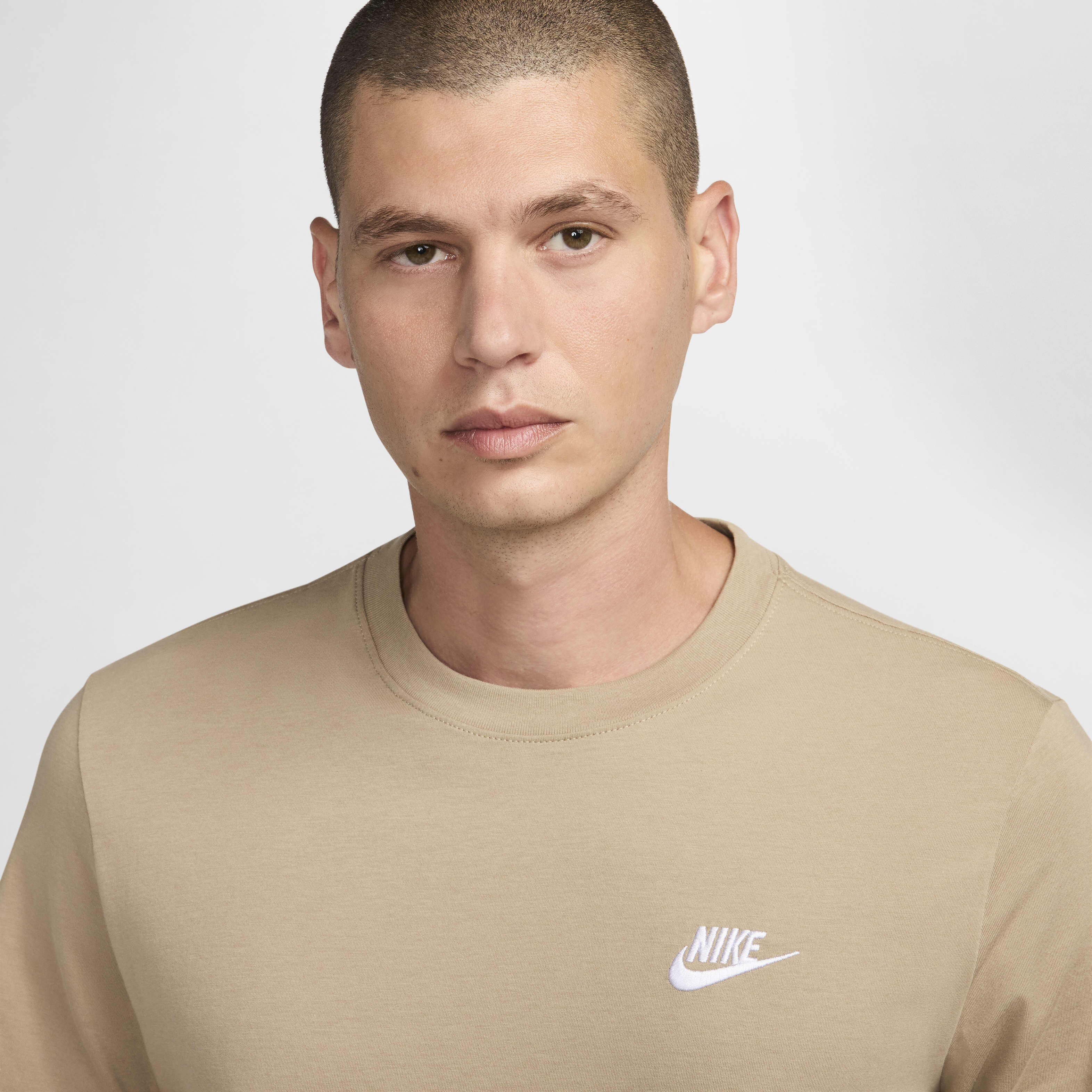 Nike Sportswear Club image number 2