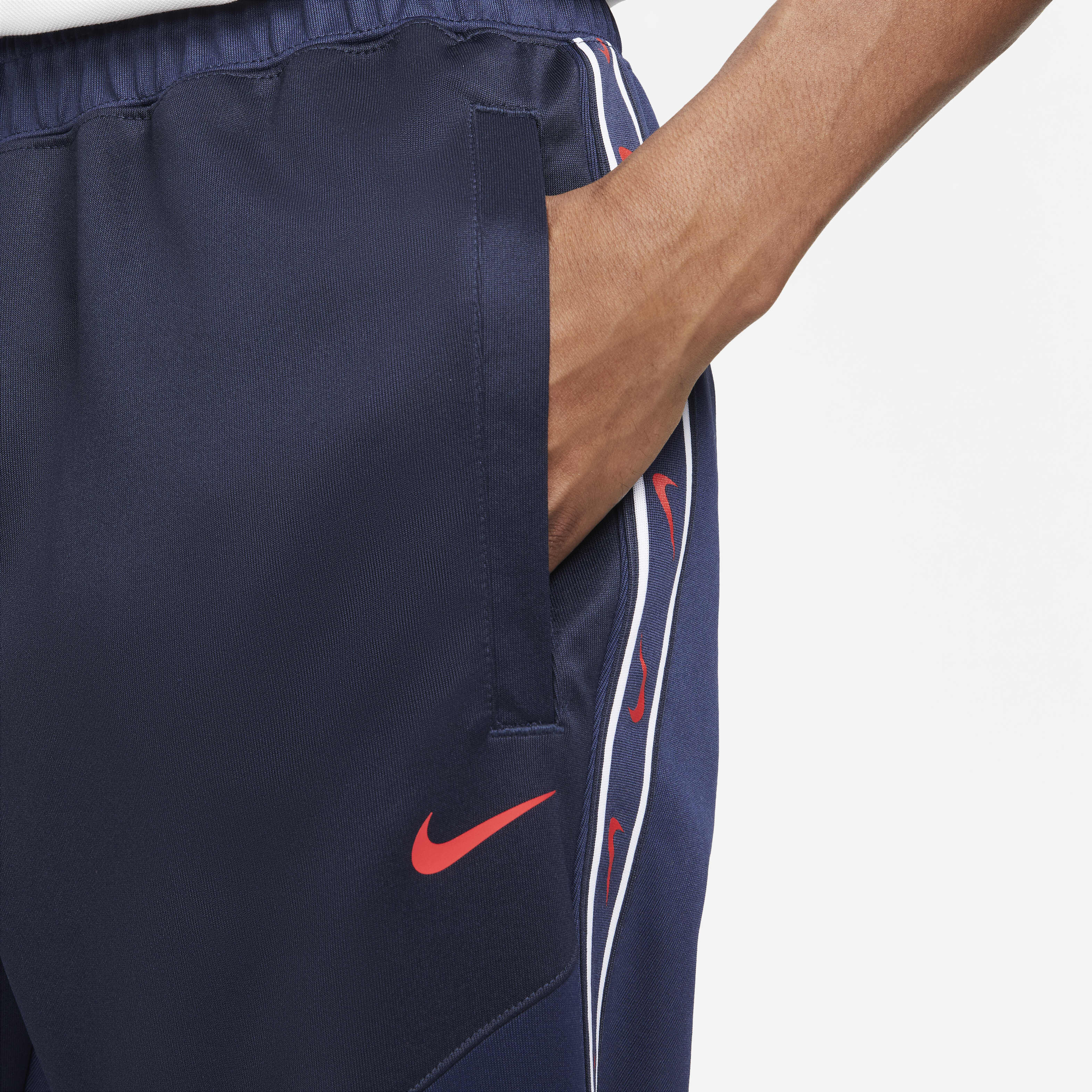 Nike Sportswear Repeat image number 2