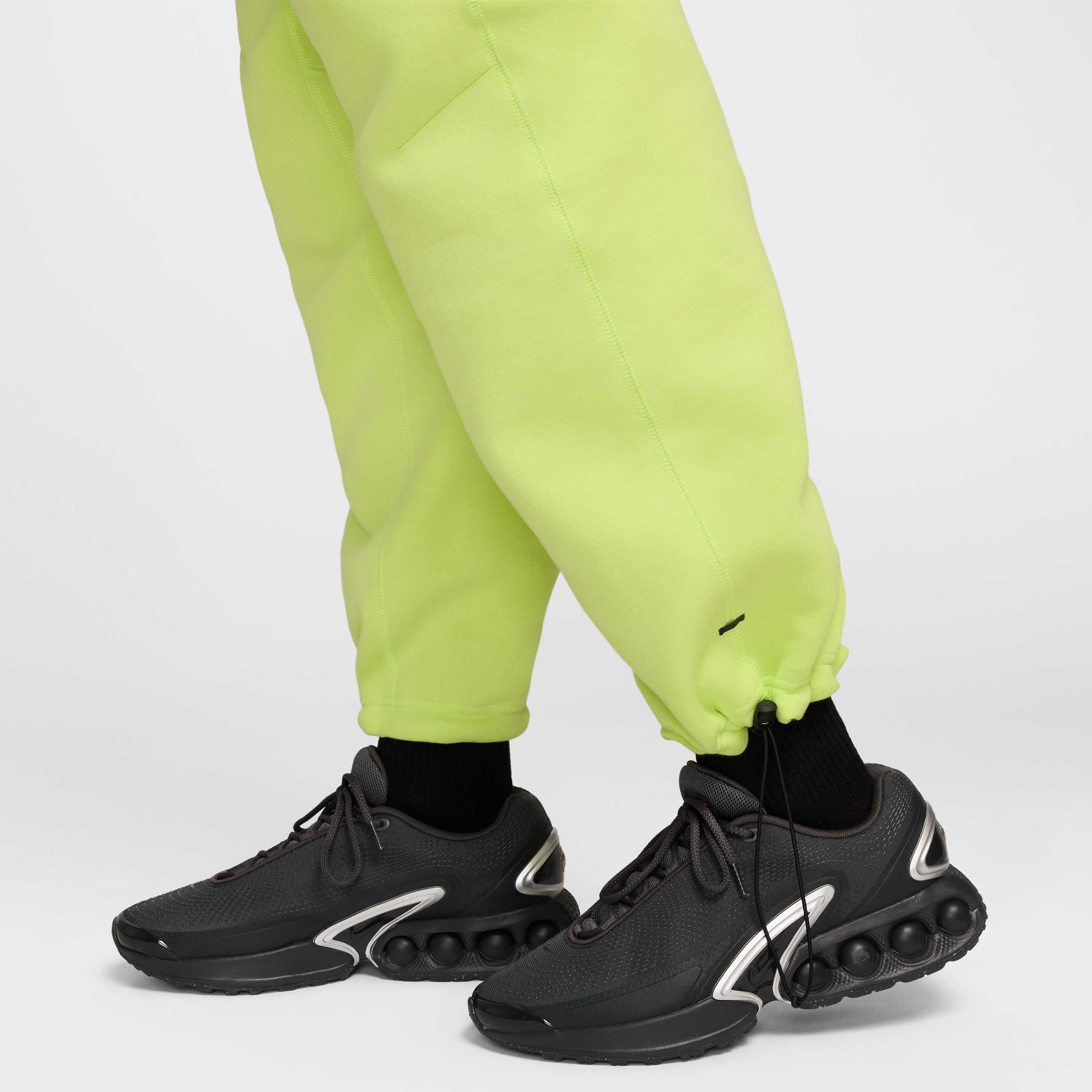 نايكي تك image number 6