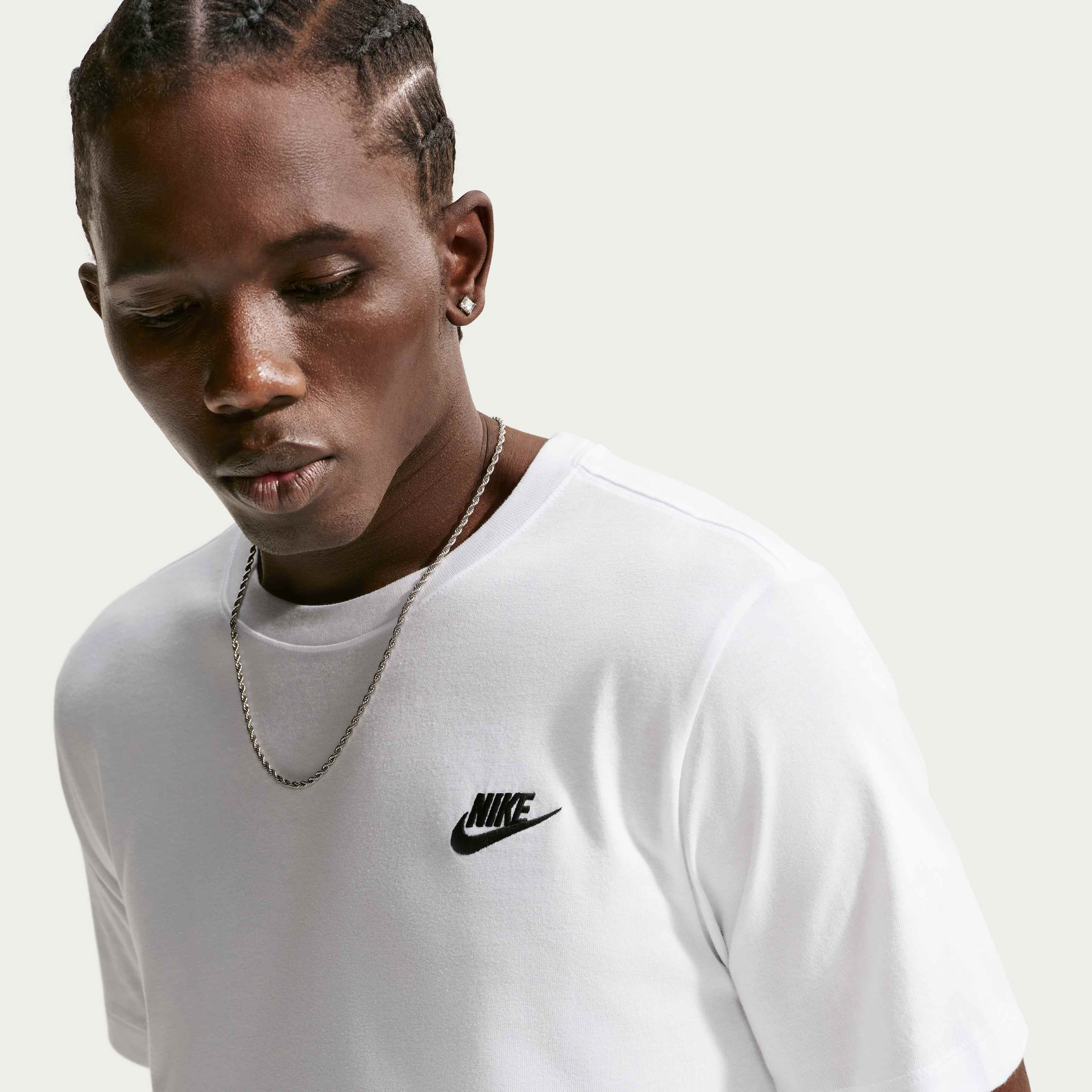 Nike Sportswear Club image number 2