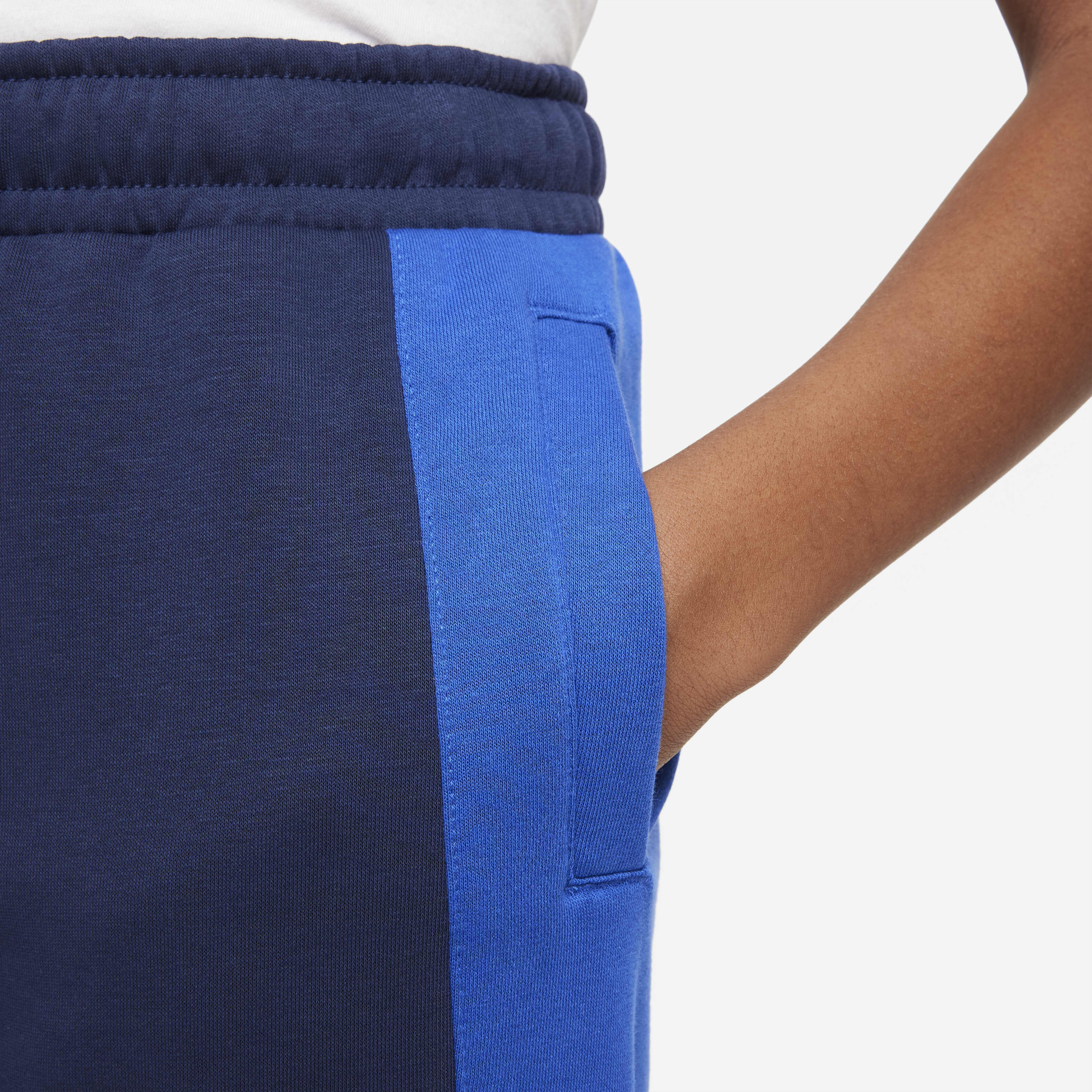 Nike Sportswear image number 2