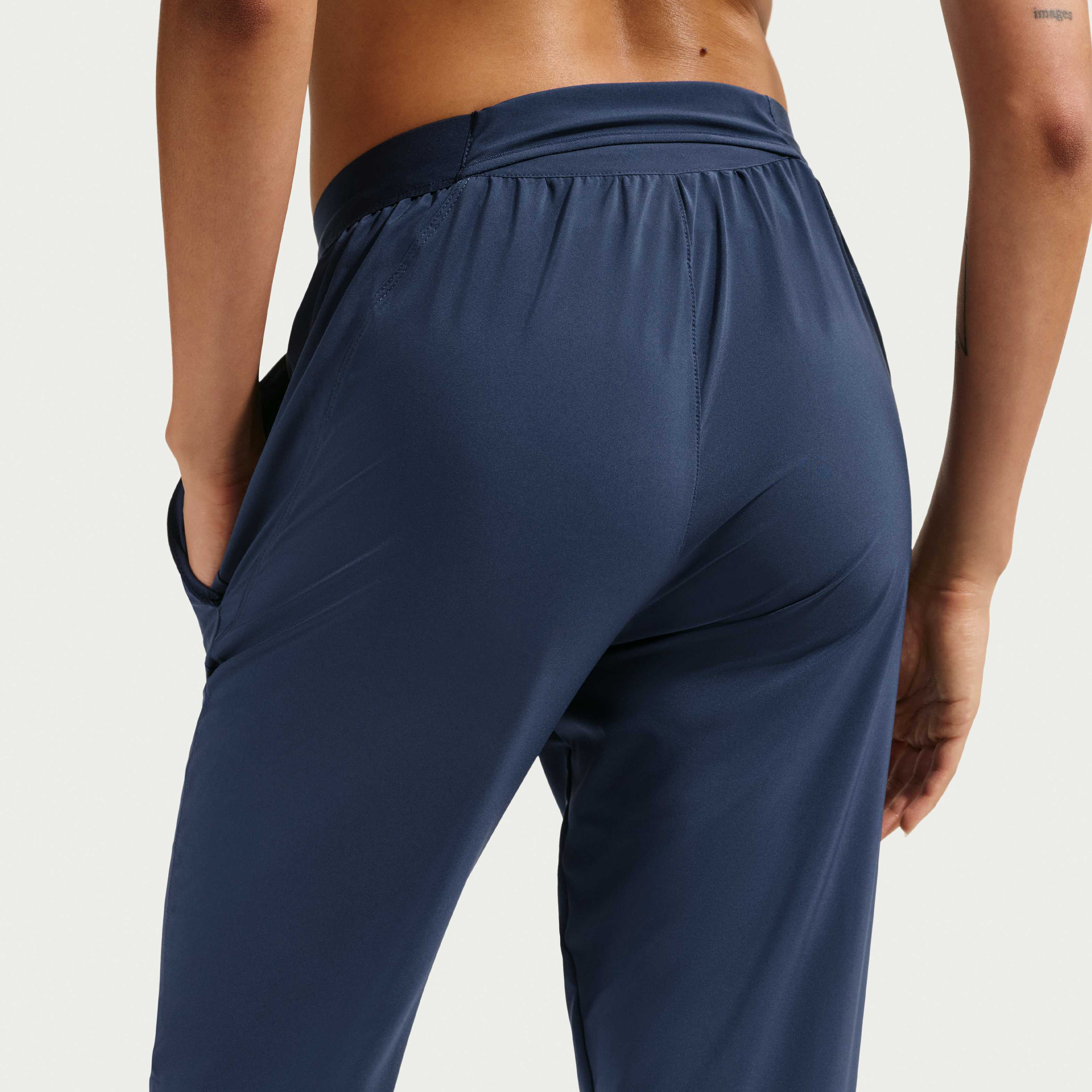 Nike Tempo image number 2