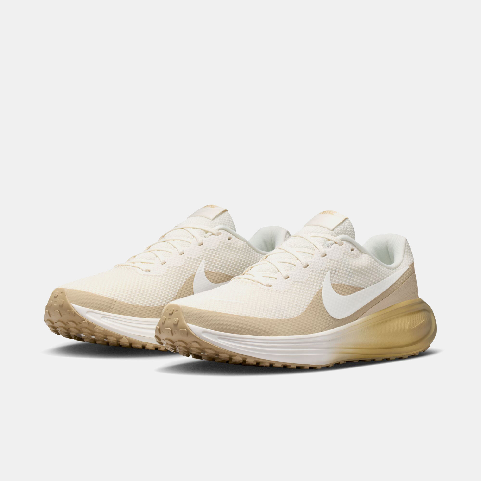 Nike Revolution 8 image number 2