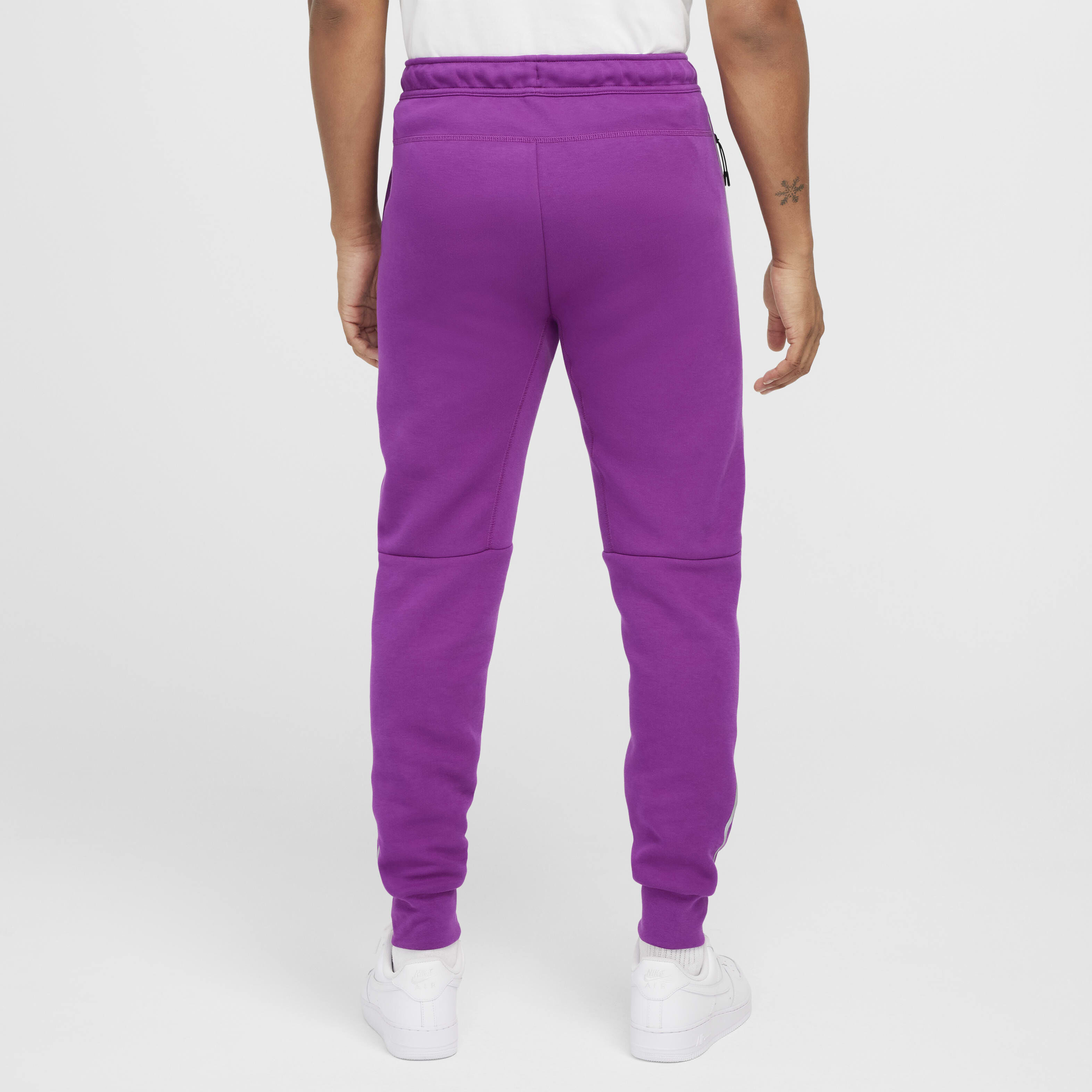 Nike joggers reflective sale