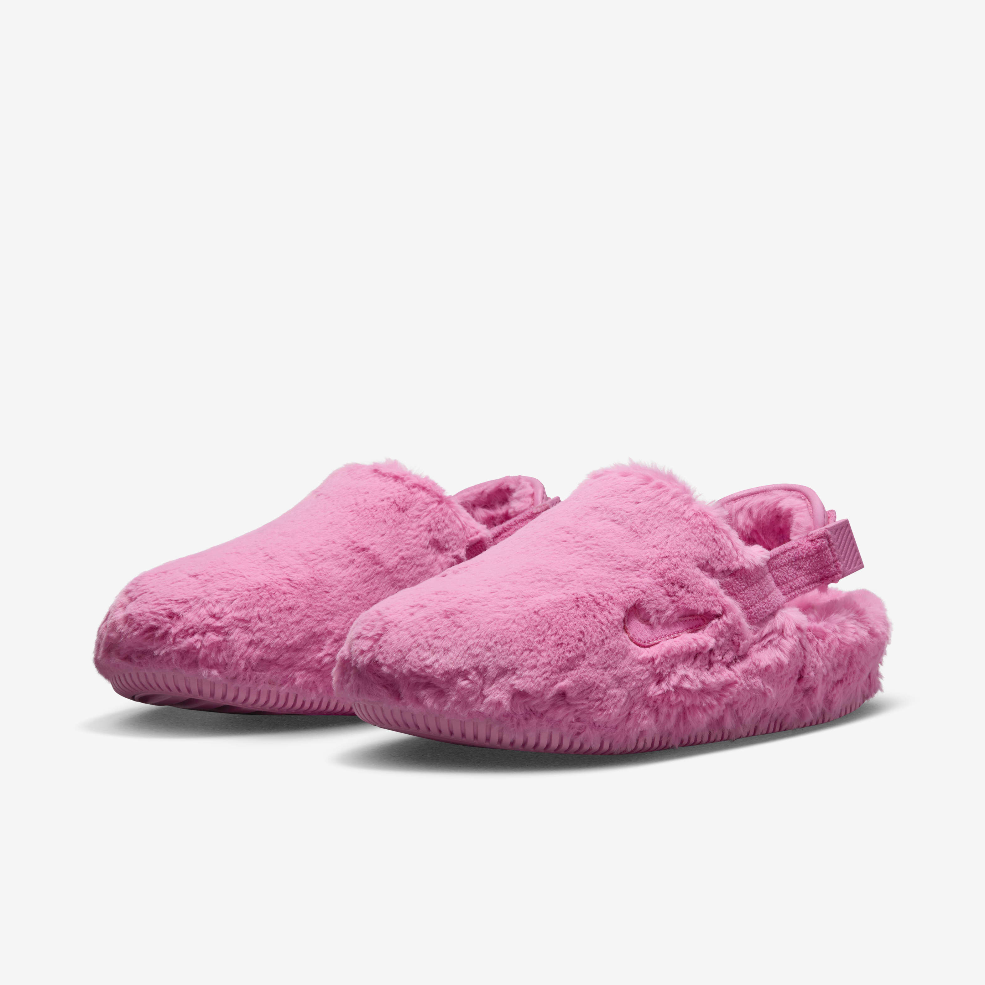 Furry slippers nike 2025