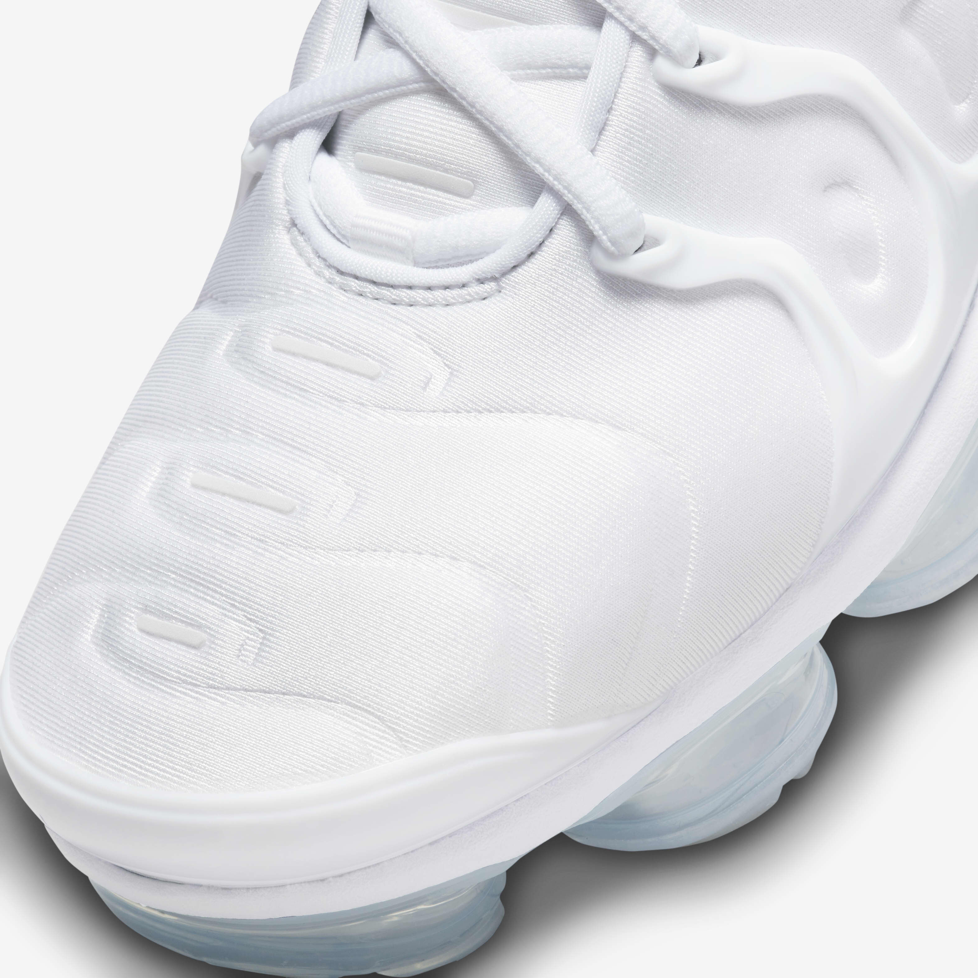 Nike Air VaporMax Plus image number 7