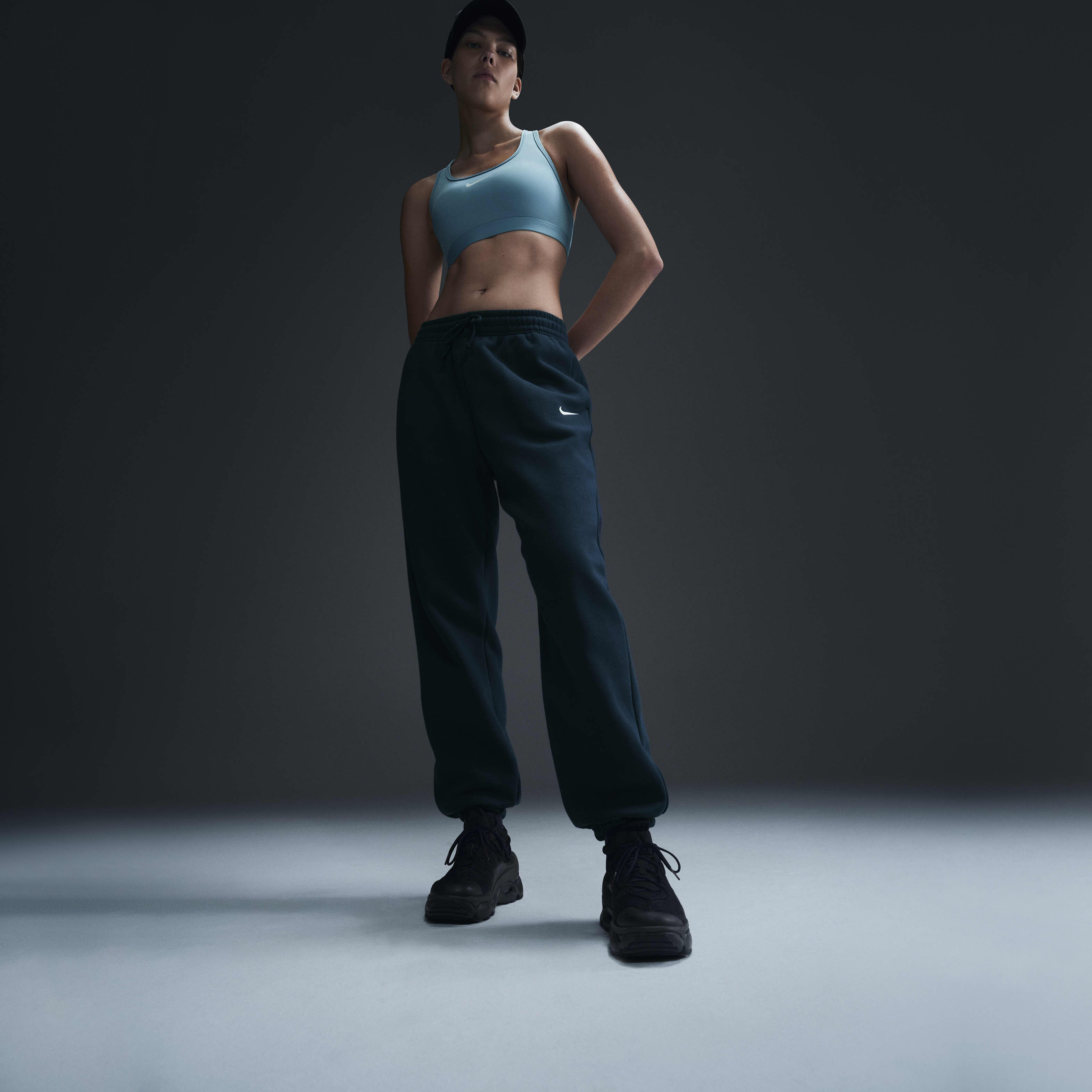 نايكي سبورتسوير فينيكس فليس image number 1