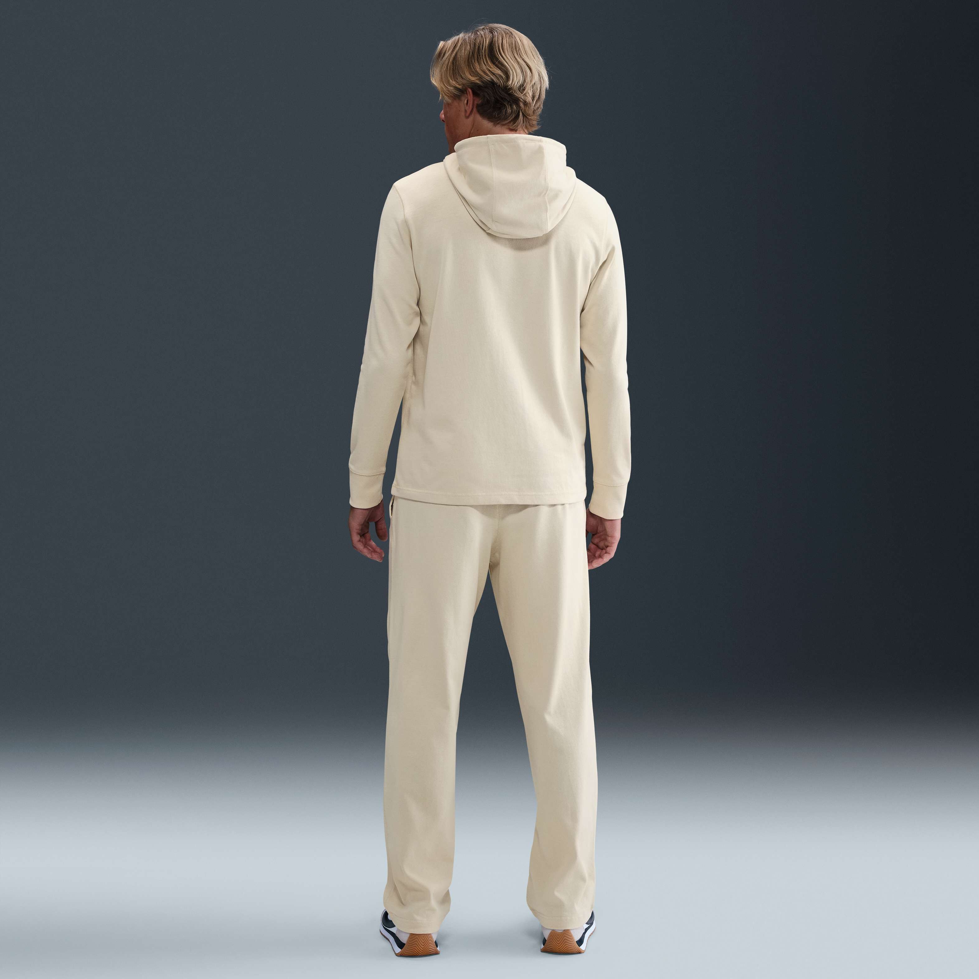 Nike Sportswear Club image number 4