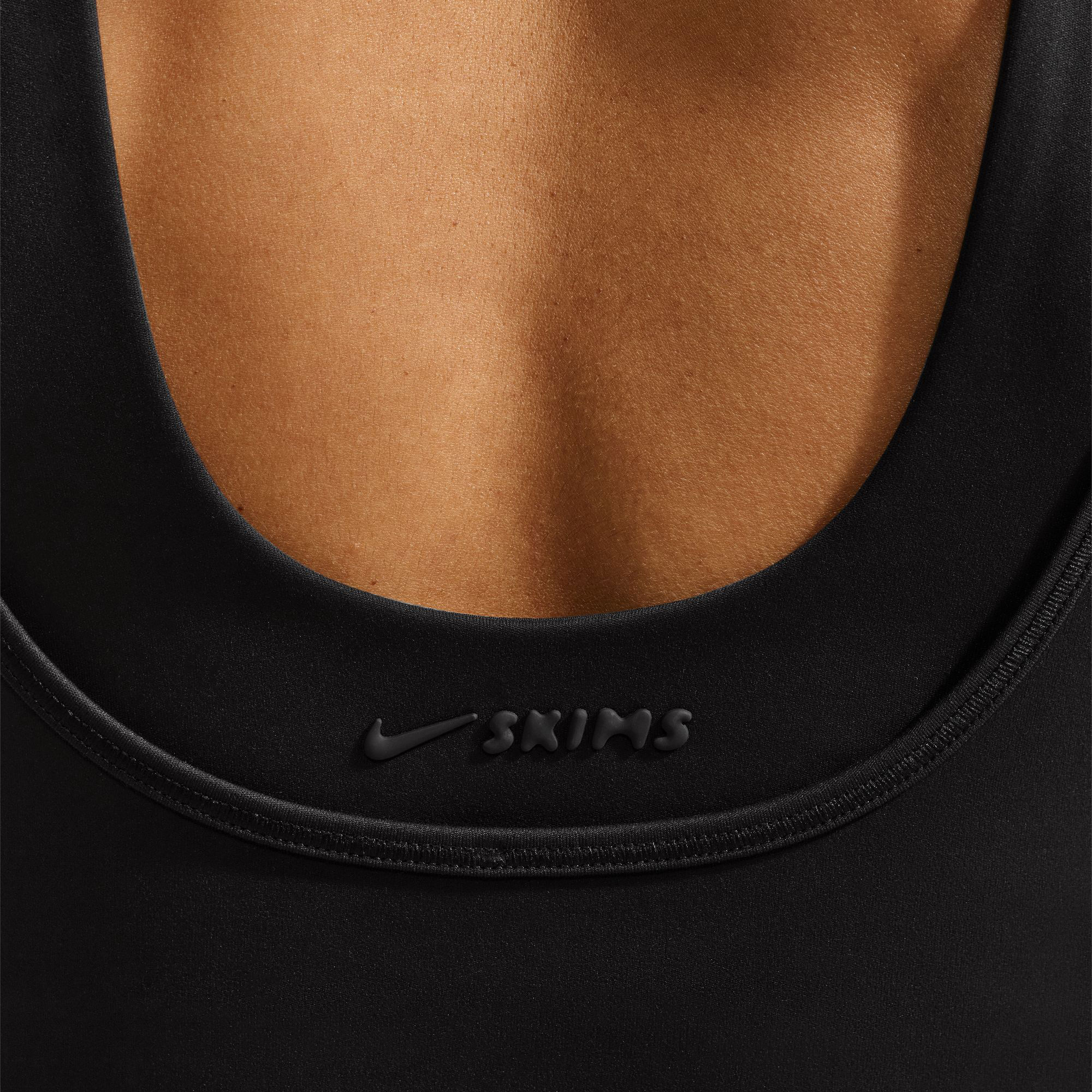 Zoom image
