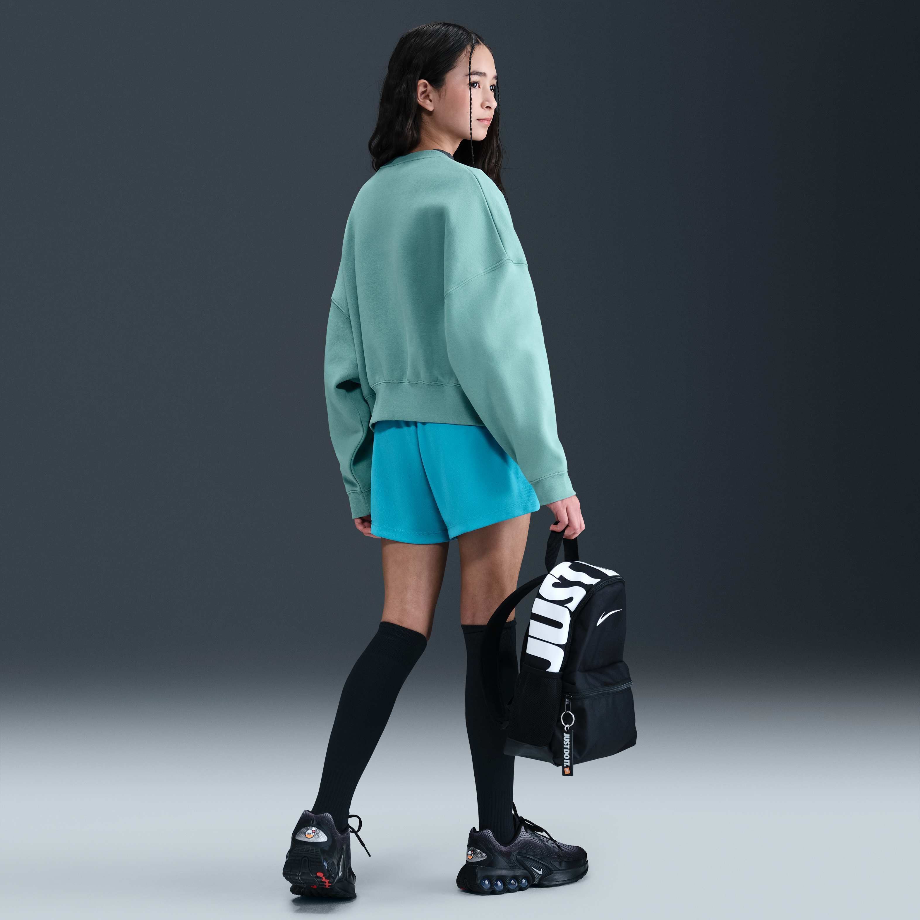 نايكي سبورتسوير image number 4