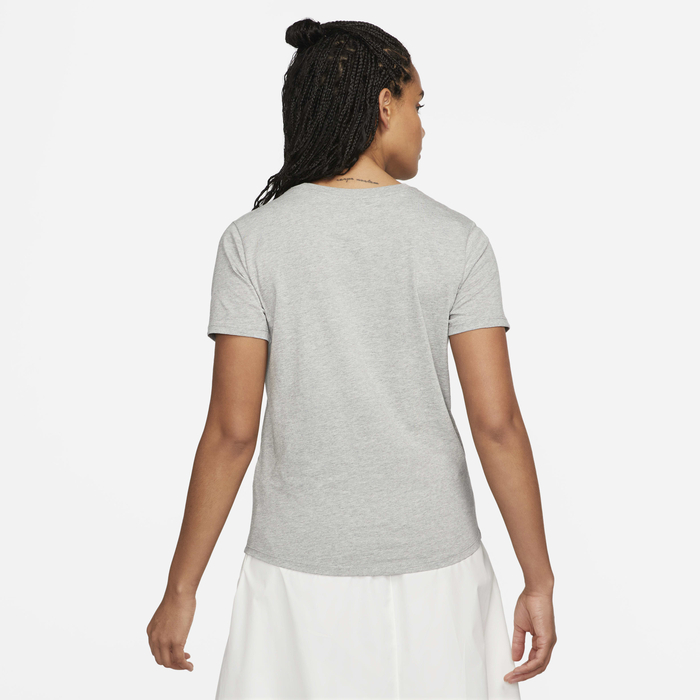 Nike Sportswear Club Essentials image number 1 Nike Sportswear Club Essentials image number 1