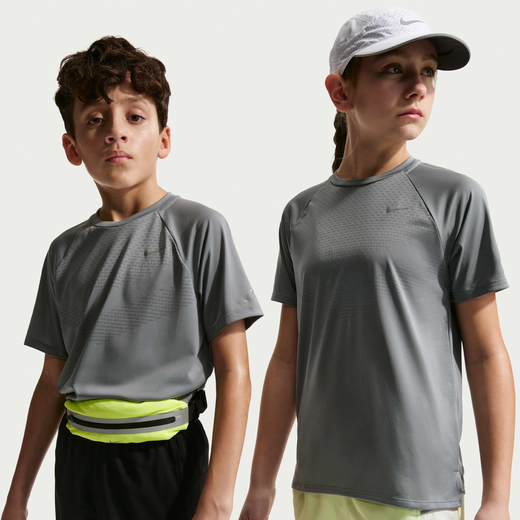 New In Kids' Tops & T-Shirts-Nike, Nike Stride, Older Kids' Dri-FIT Short-Sleeve Top